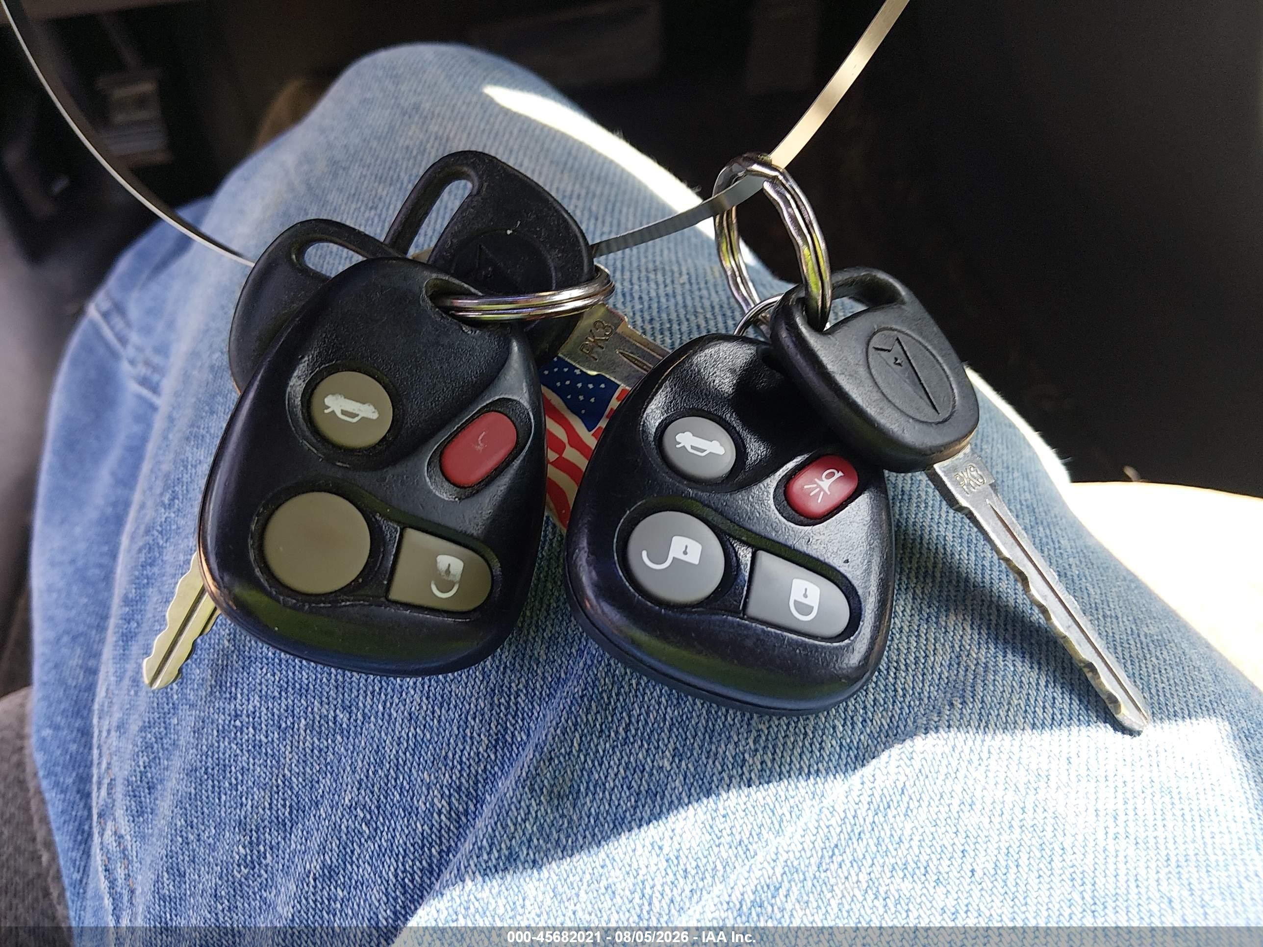 2003 Pontiac Bonneville Se Черный vin: 1G2HX52K234114495