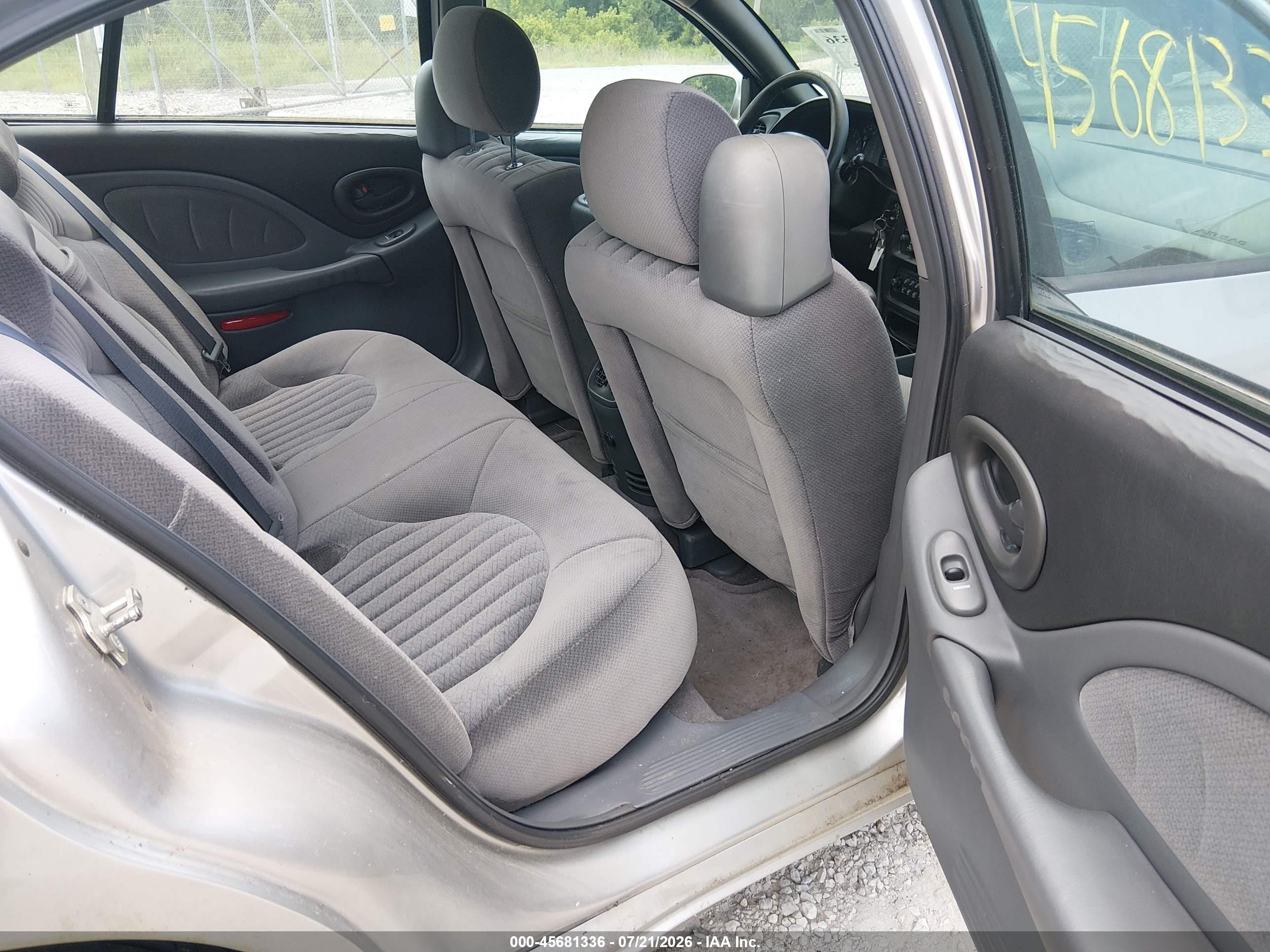 2005 Pontiac Bonneville Se Silver vin: 1G2HX52K25U179947