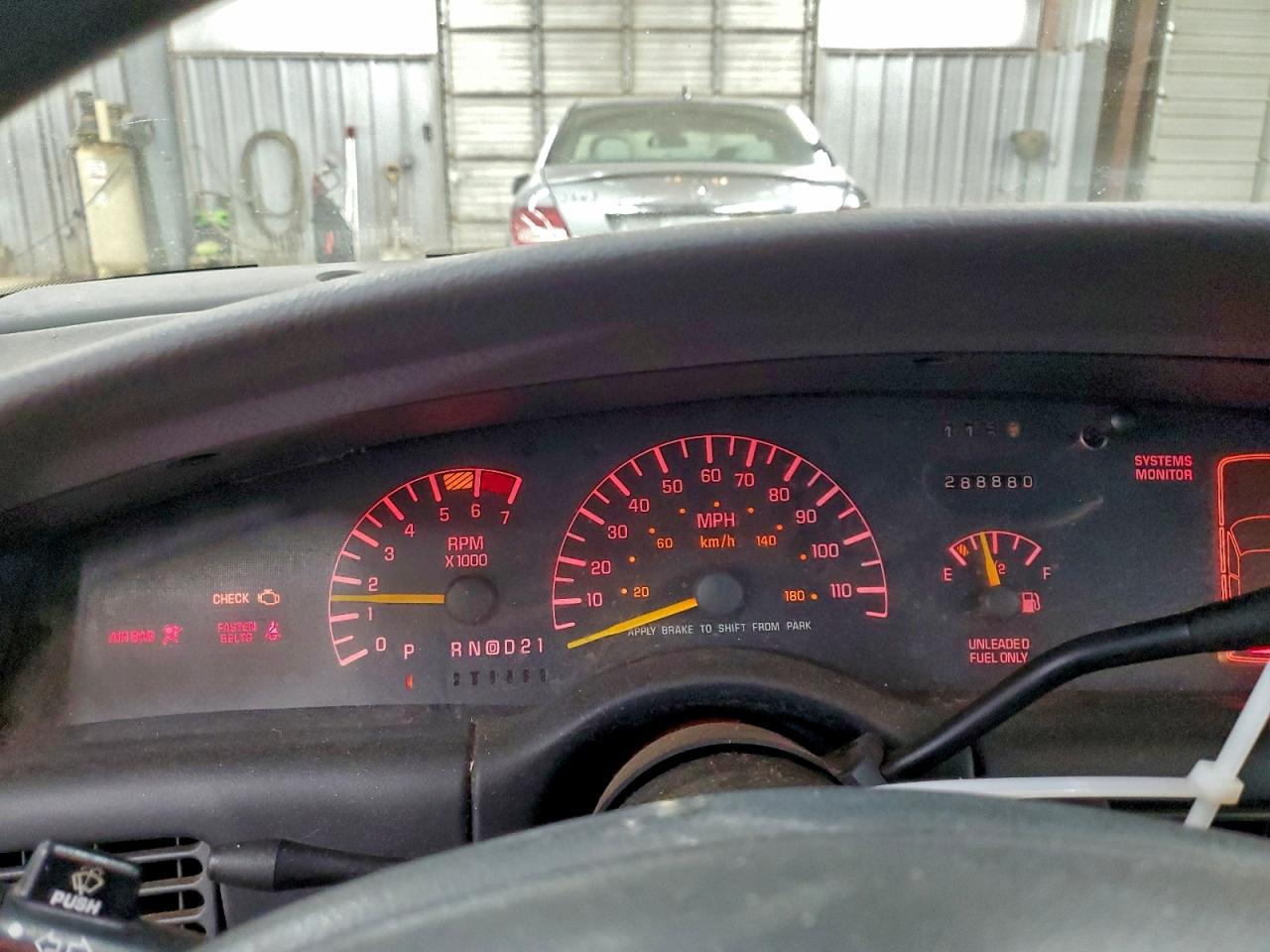 1998 Pontiac Bonneville Se Серебряный vin: 1G2HX52K2W4225018