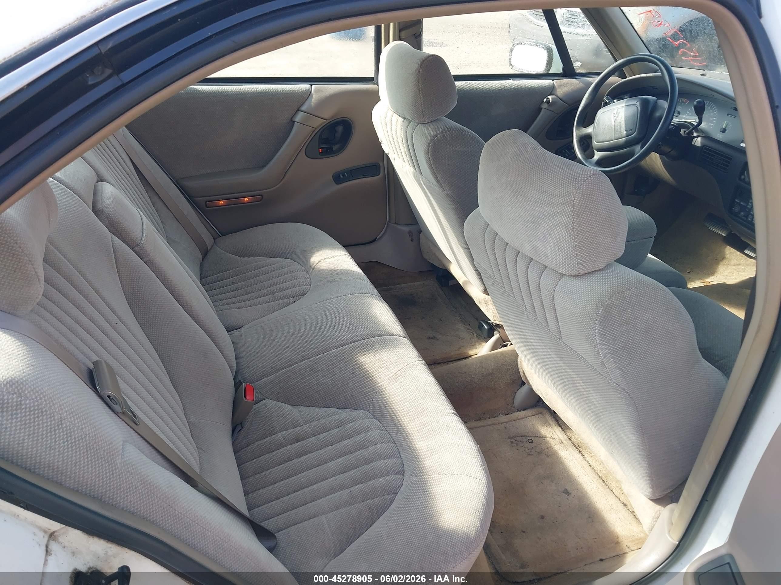 1999 Pontiac Bonneville Se White vin: 1G2HX52K2XH216815