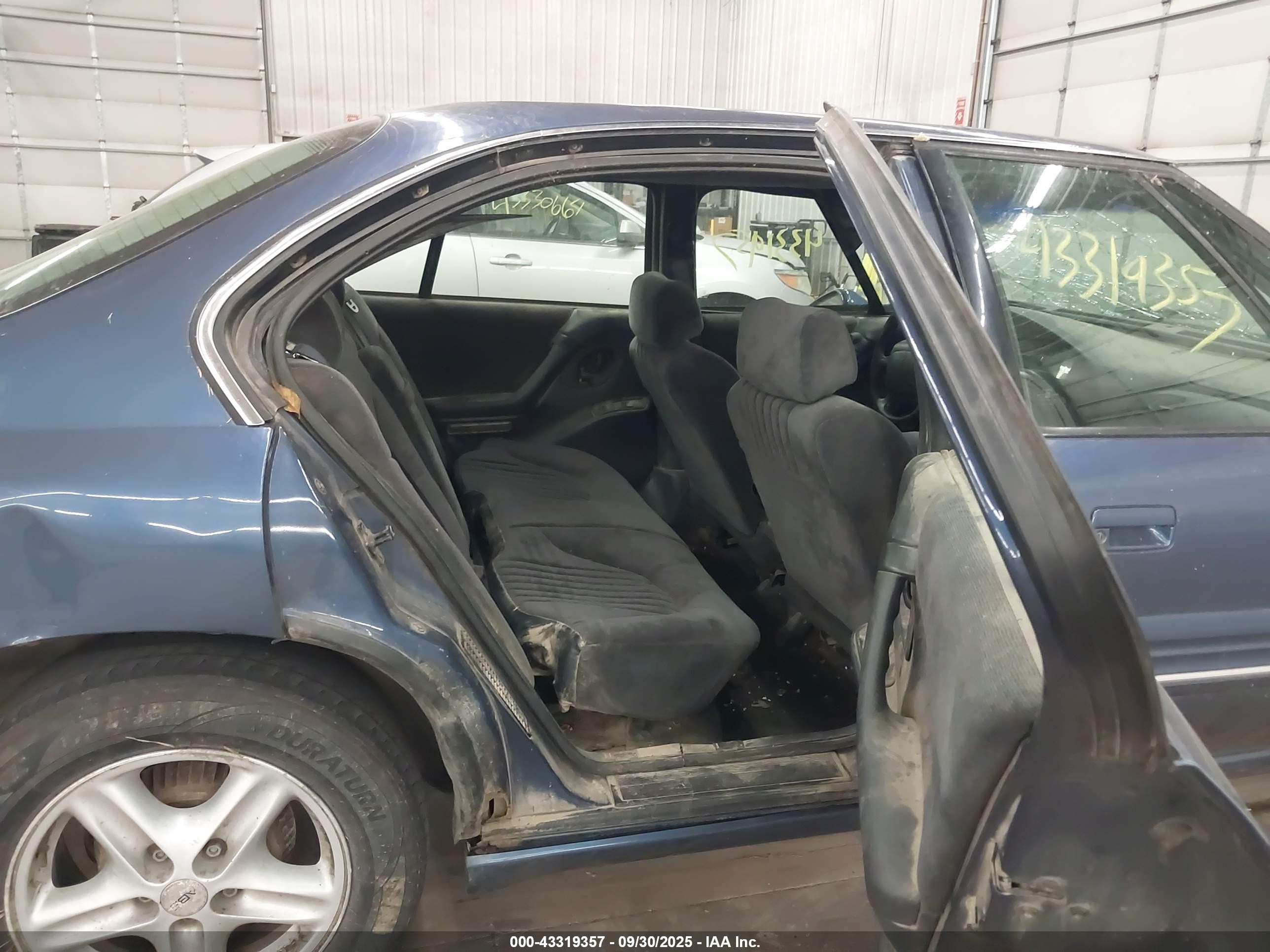 1996 Pontiac Bonneville Se Синий vin: 1G2HX52K3TH213321