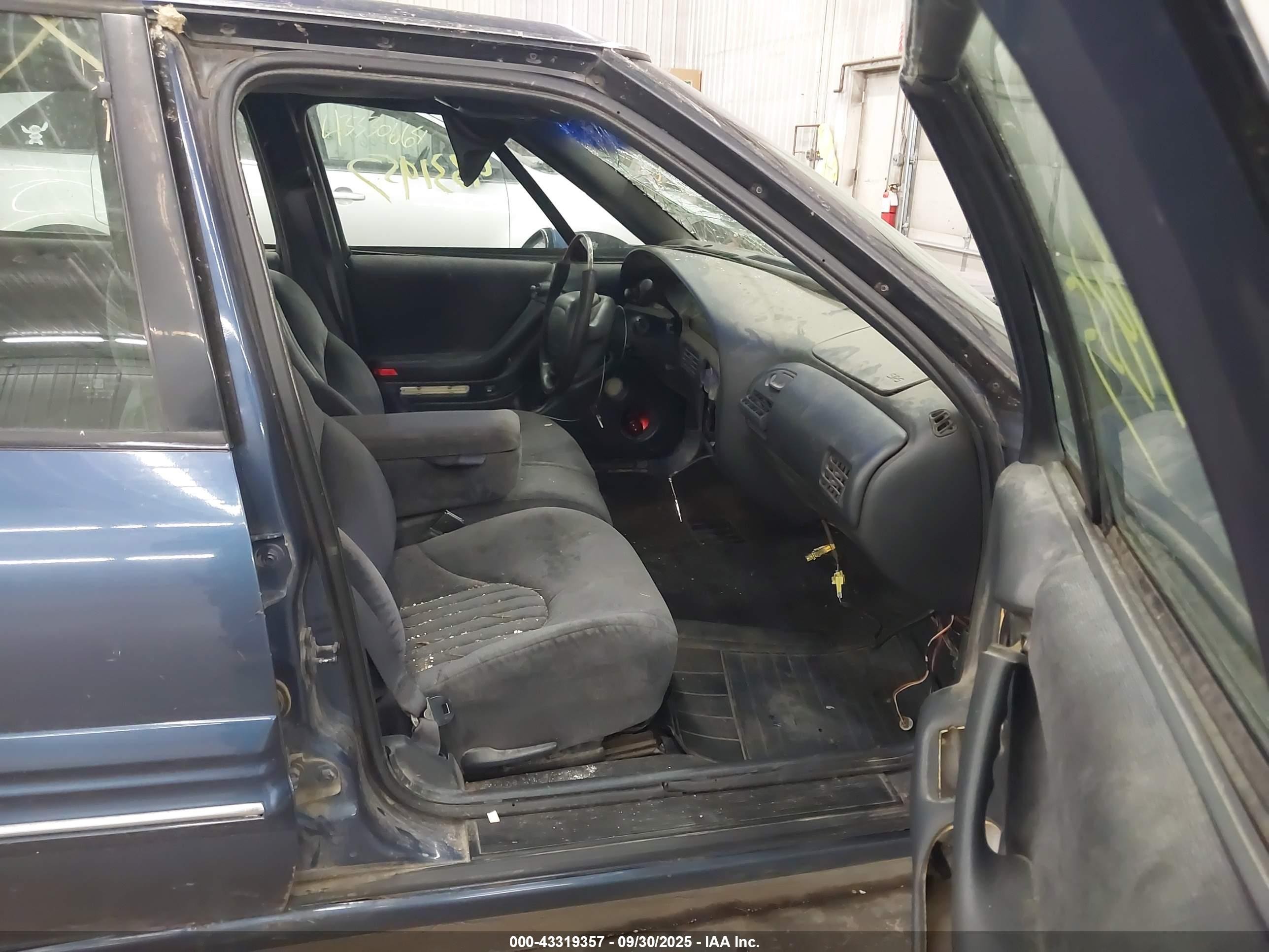 1996 Pontiac Bonneville Se Синий vin: 1G2HX52K3TH213321