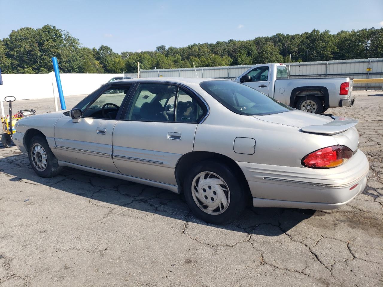1998 Pontiac Bonneville Se Silver vin: 1G2HX52K3W4202184