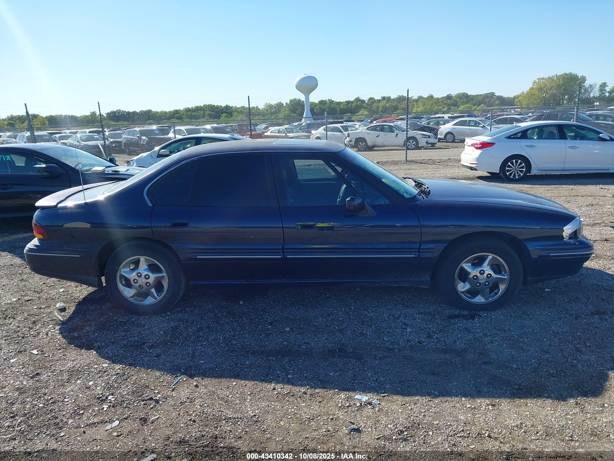 1998 Pontiac Bonneville Se Blue vin: 1G2HX52K3WH206177