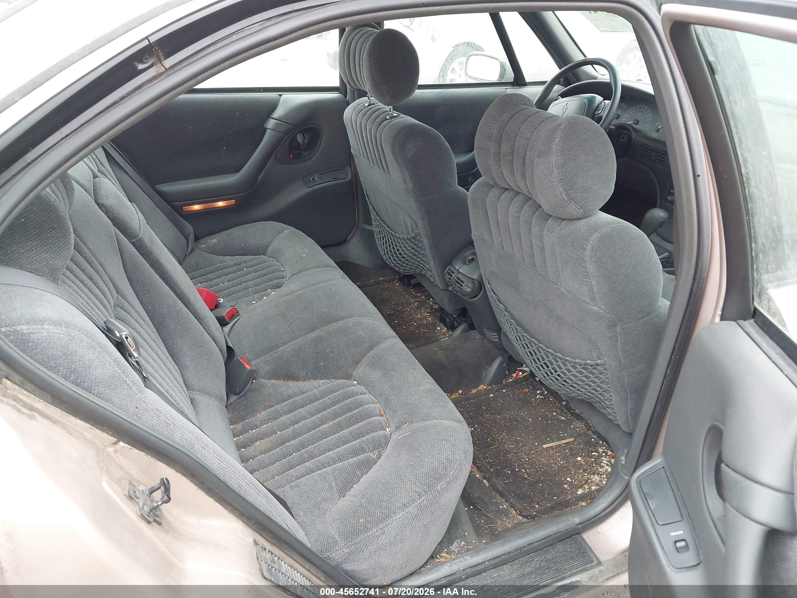 1999 Pontiac Bonneville Se Золотой vin: 1G2HX52K3XH232151