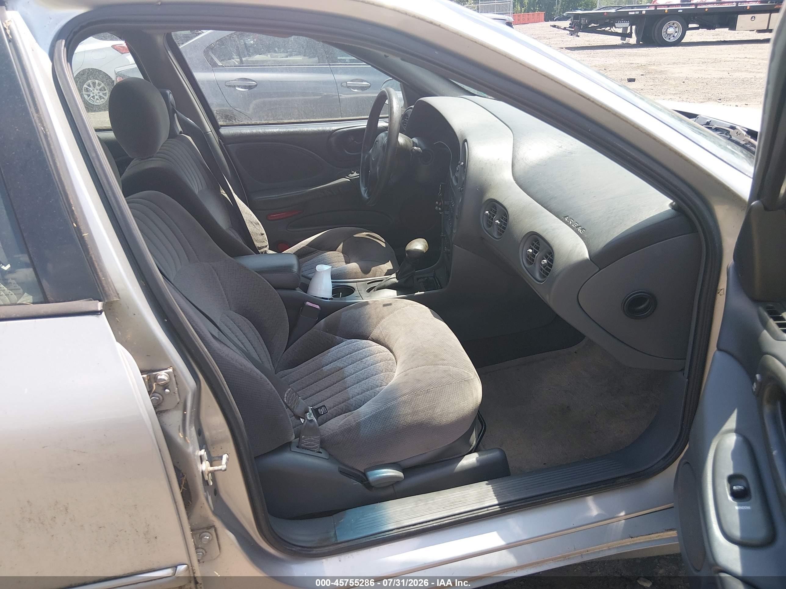 2004 Pontiac Bonneville Se Silver vin: 1G2HX52K44U231383
