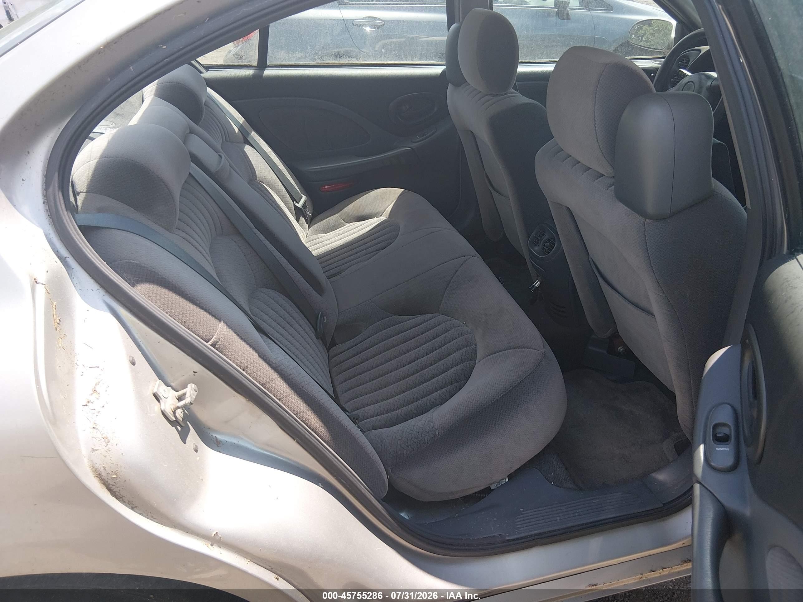 2004 Pontiac Bonneville Se Silver vin: 1G2HX52K44U231383