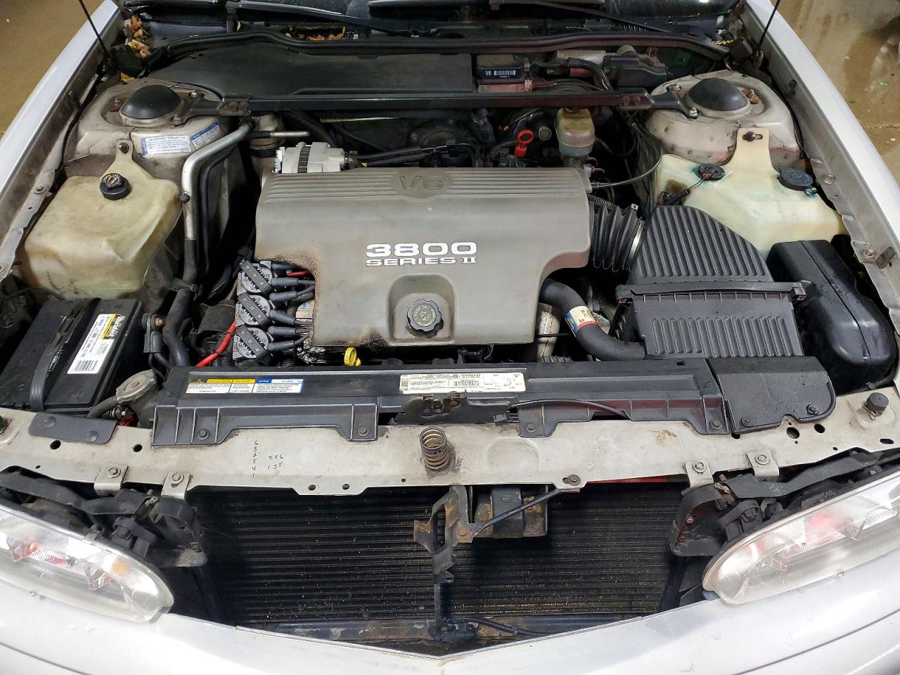 1998 Pontiac Bonneville Se Silver vin: 1G2HX52K4WH211534