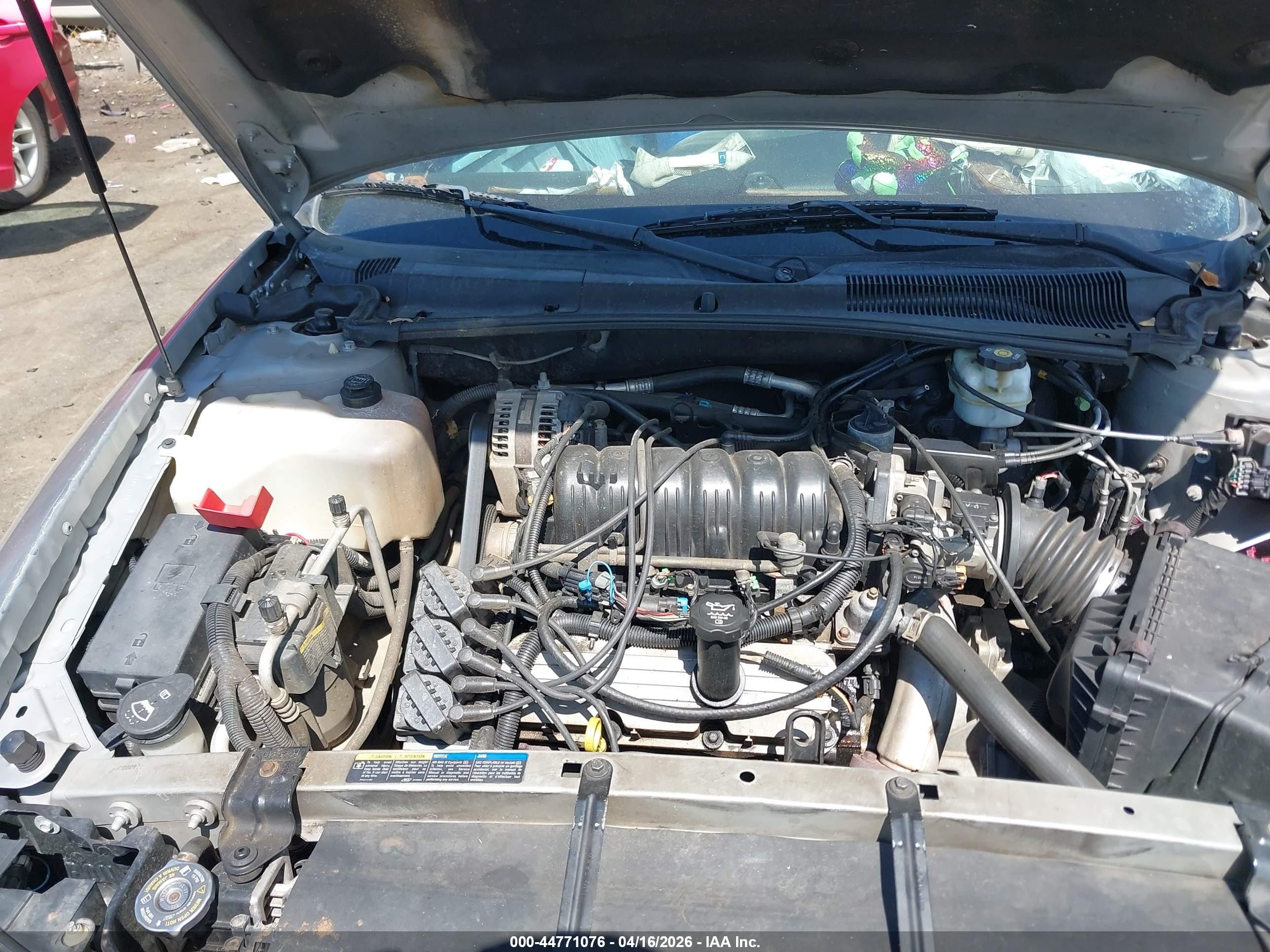 2004 Pontiac Bonneville Se Silver vin: 1G2HX52K64U262991