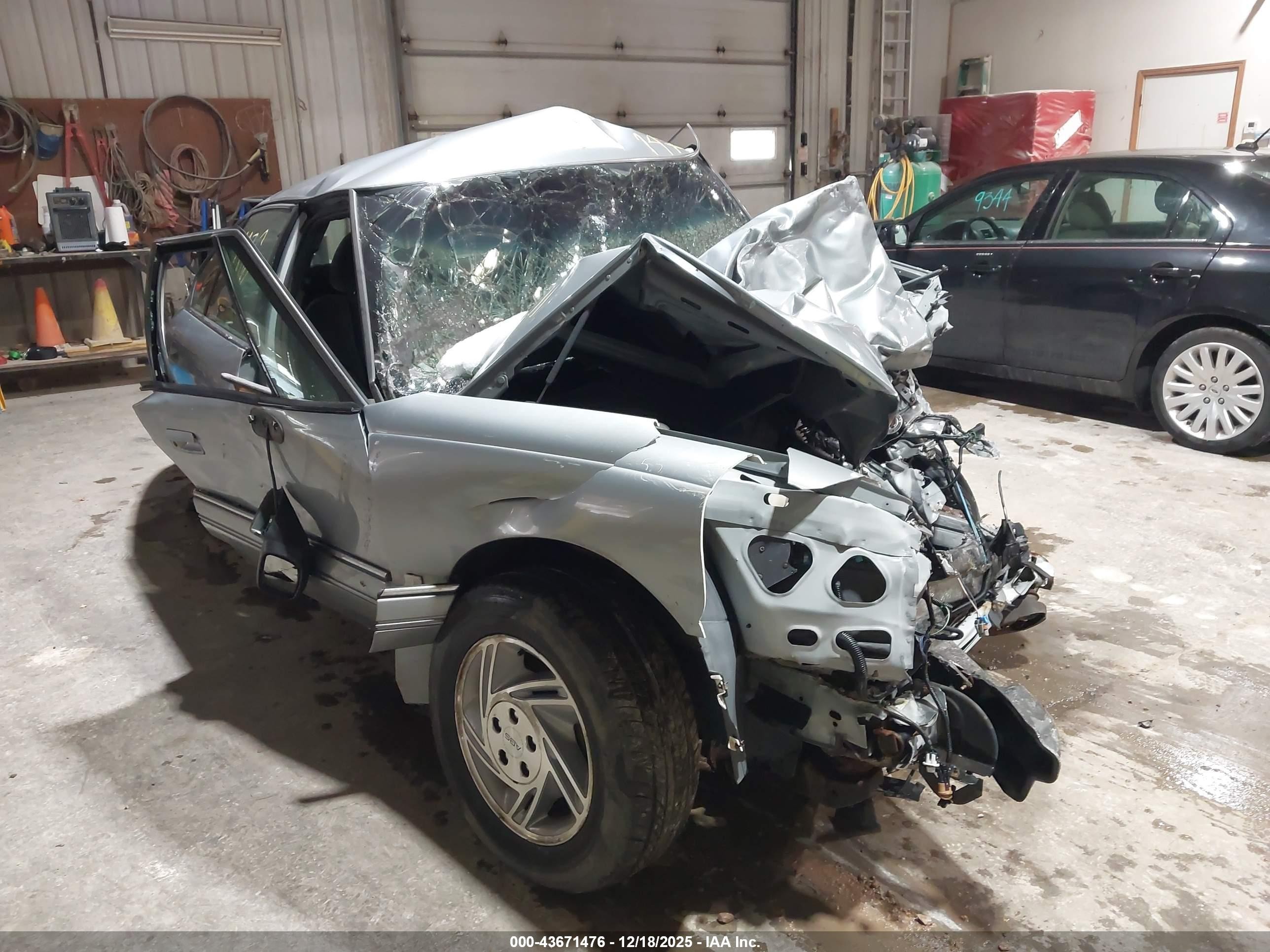 1995 Pontiac Bonneville Se Серебряный vin: 1G2HX52K6S4275320