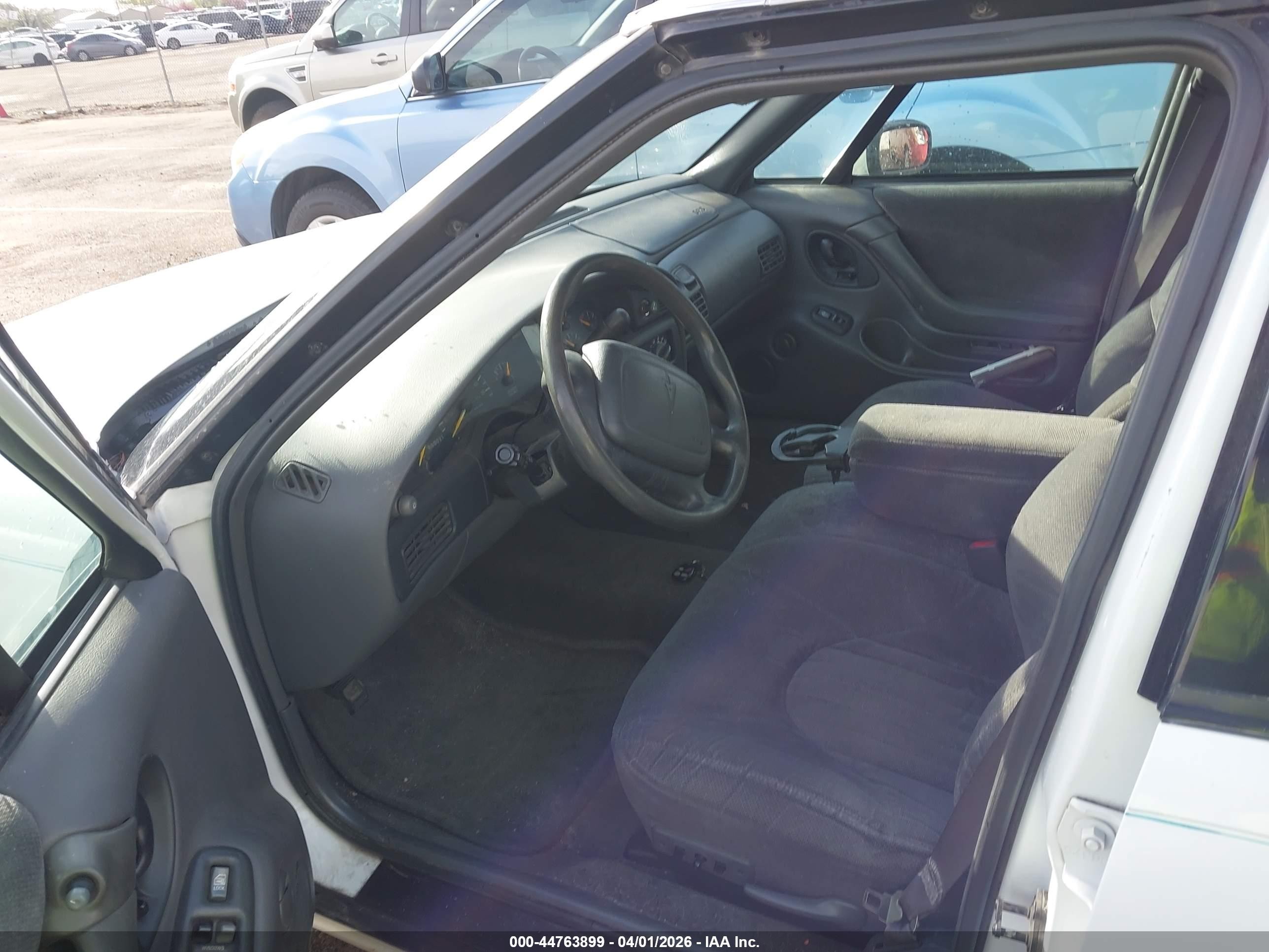 1998 Pontiac Bonneville Se White vin: 1G2HX52K6W4211591