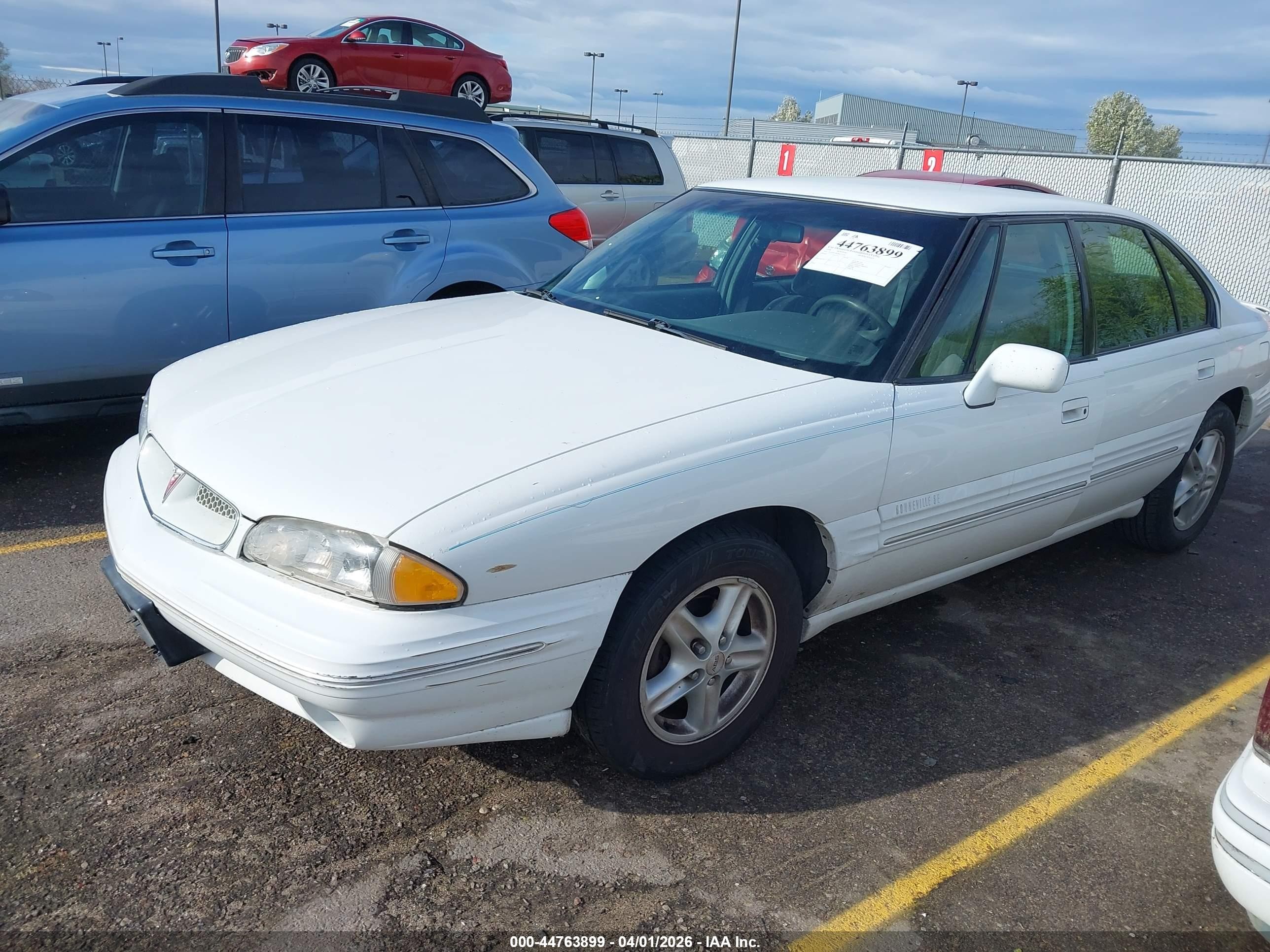 1998 Pontiac Bonneville Se White vin: 1G2HX52K6W4211591