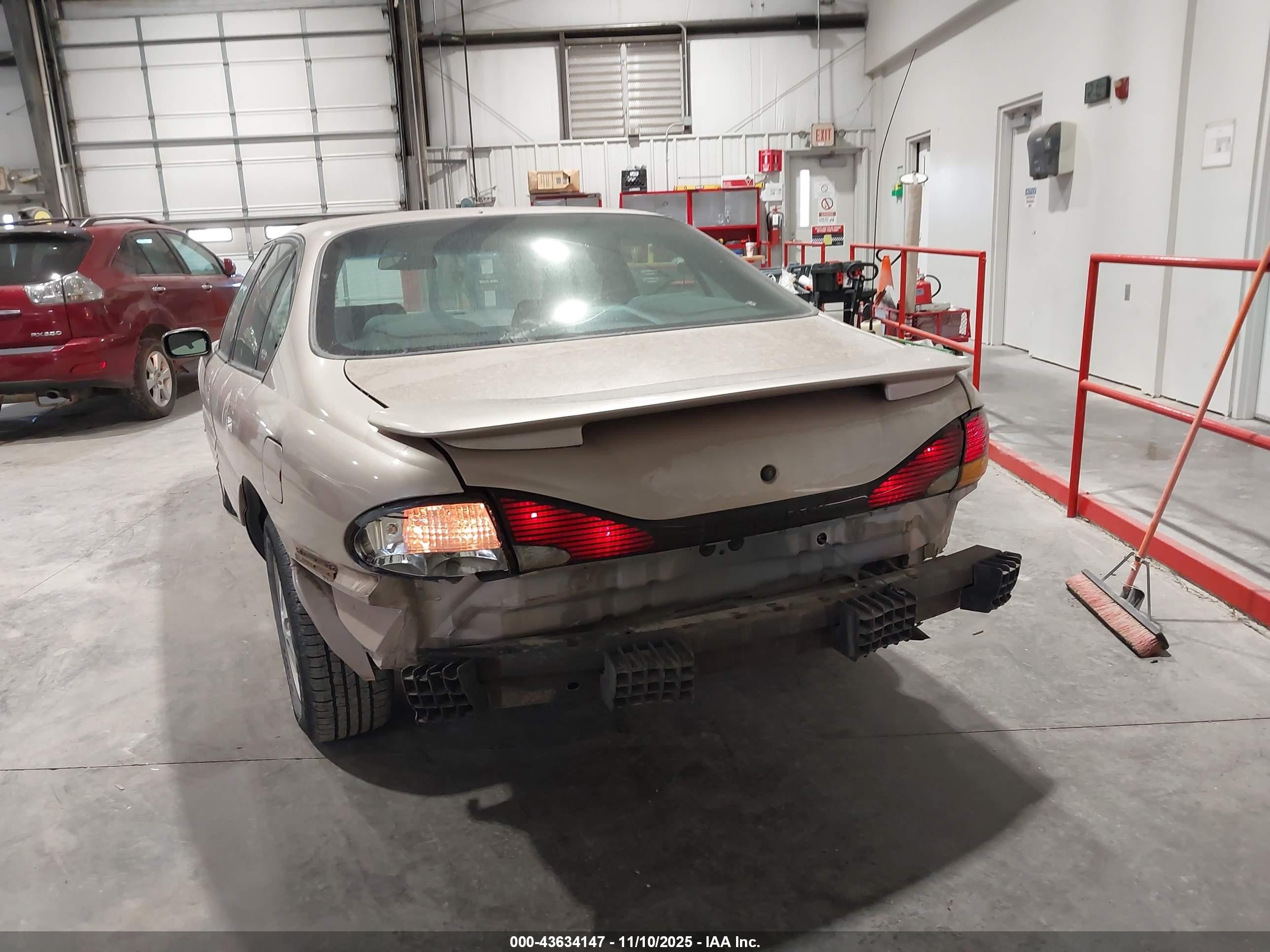 1999 Pontiac Bonneville Se Champagne vin: 1G2HX52K6XH219099