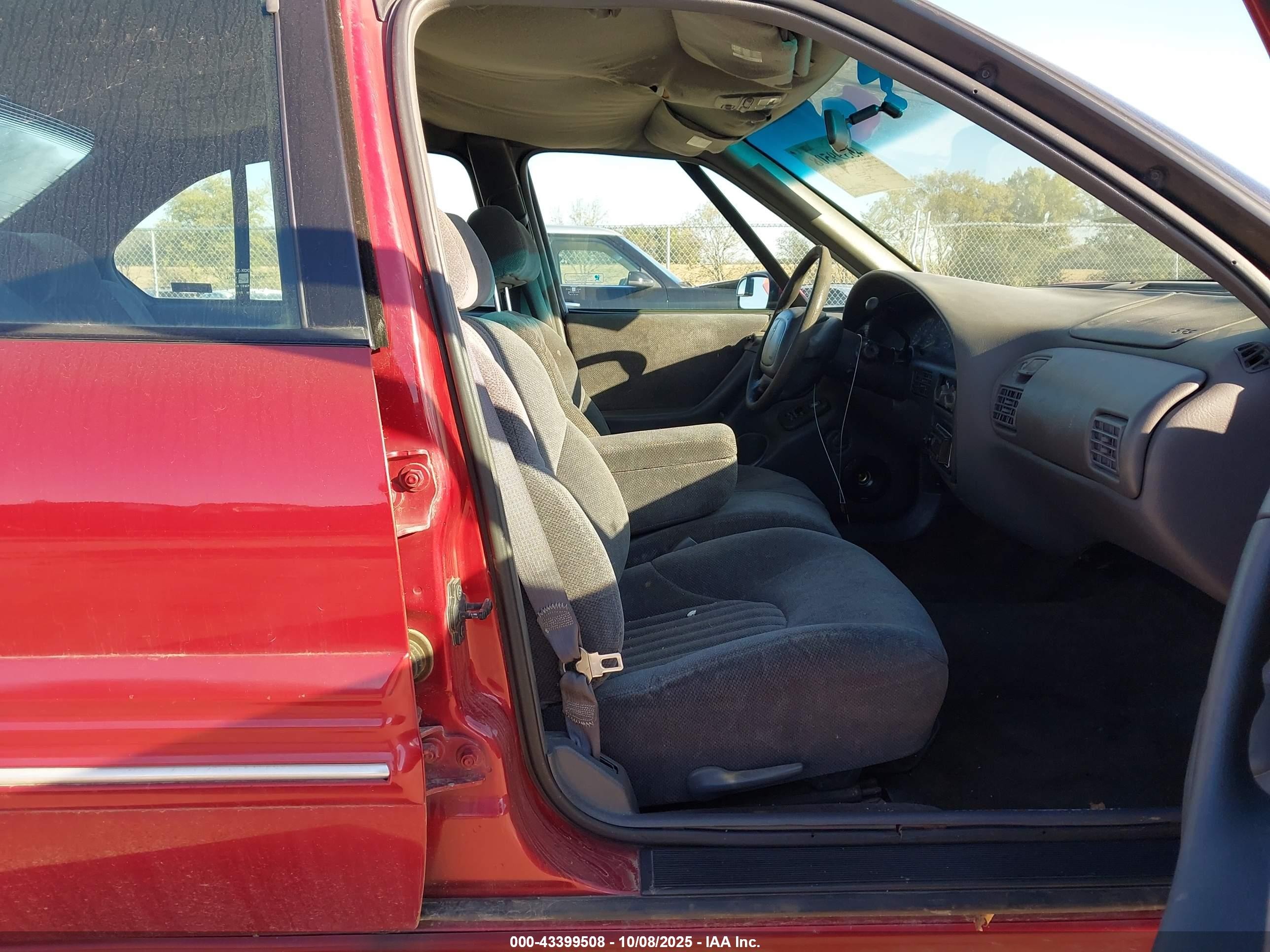 1998 Pontiac Bonneville Se Red vin: 1G2HX52K7WH208028