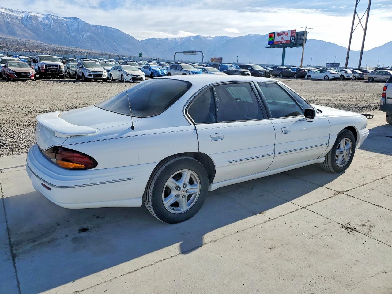 1999 Pontiac Bonneville Se White vin: 1G2HX52K7XH225784