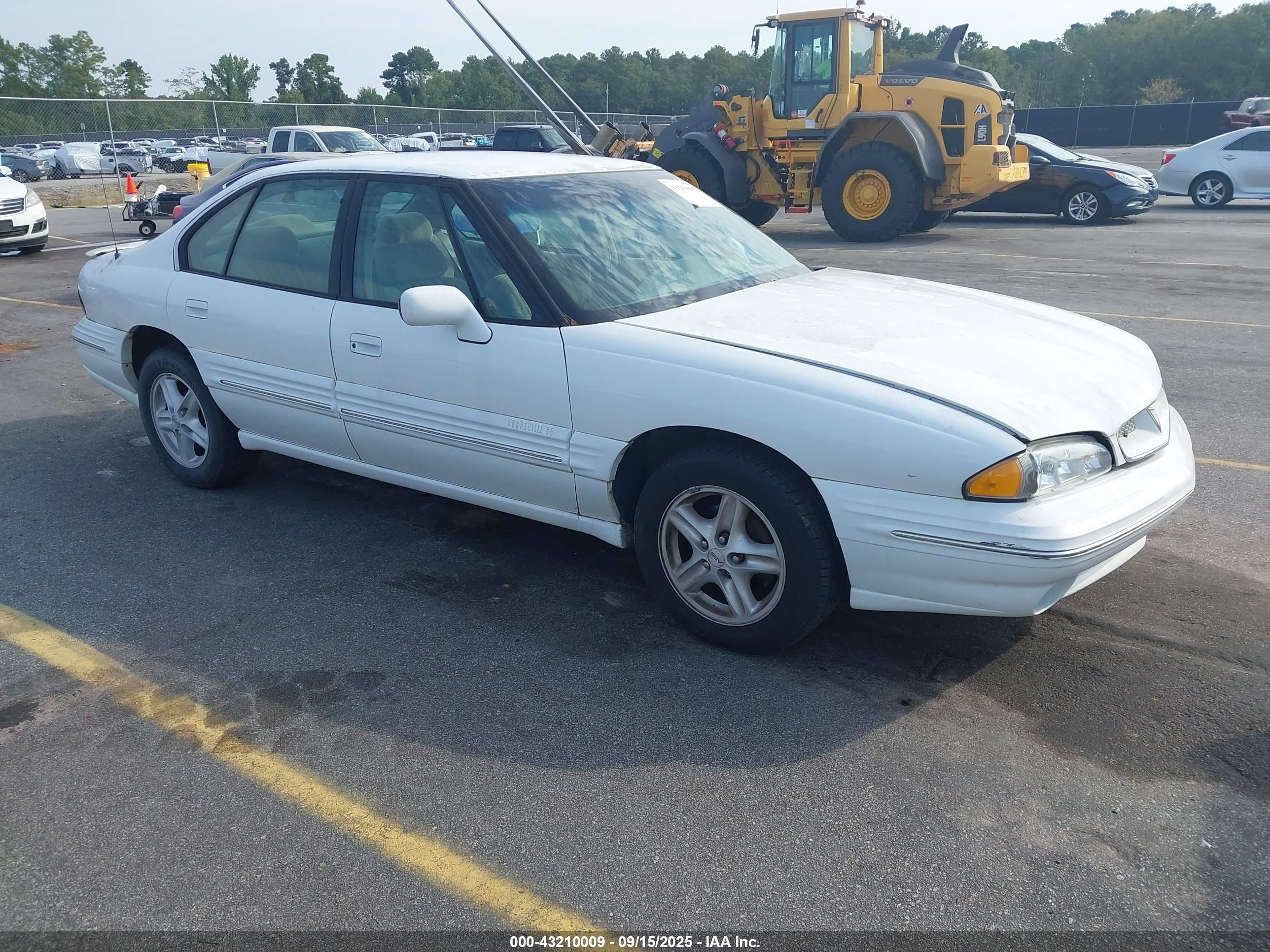 1999 Pontiac Bonneville Se Белый vin: 1G2HX52K7XH254153