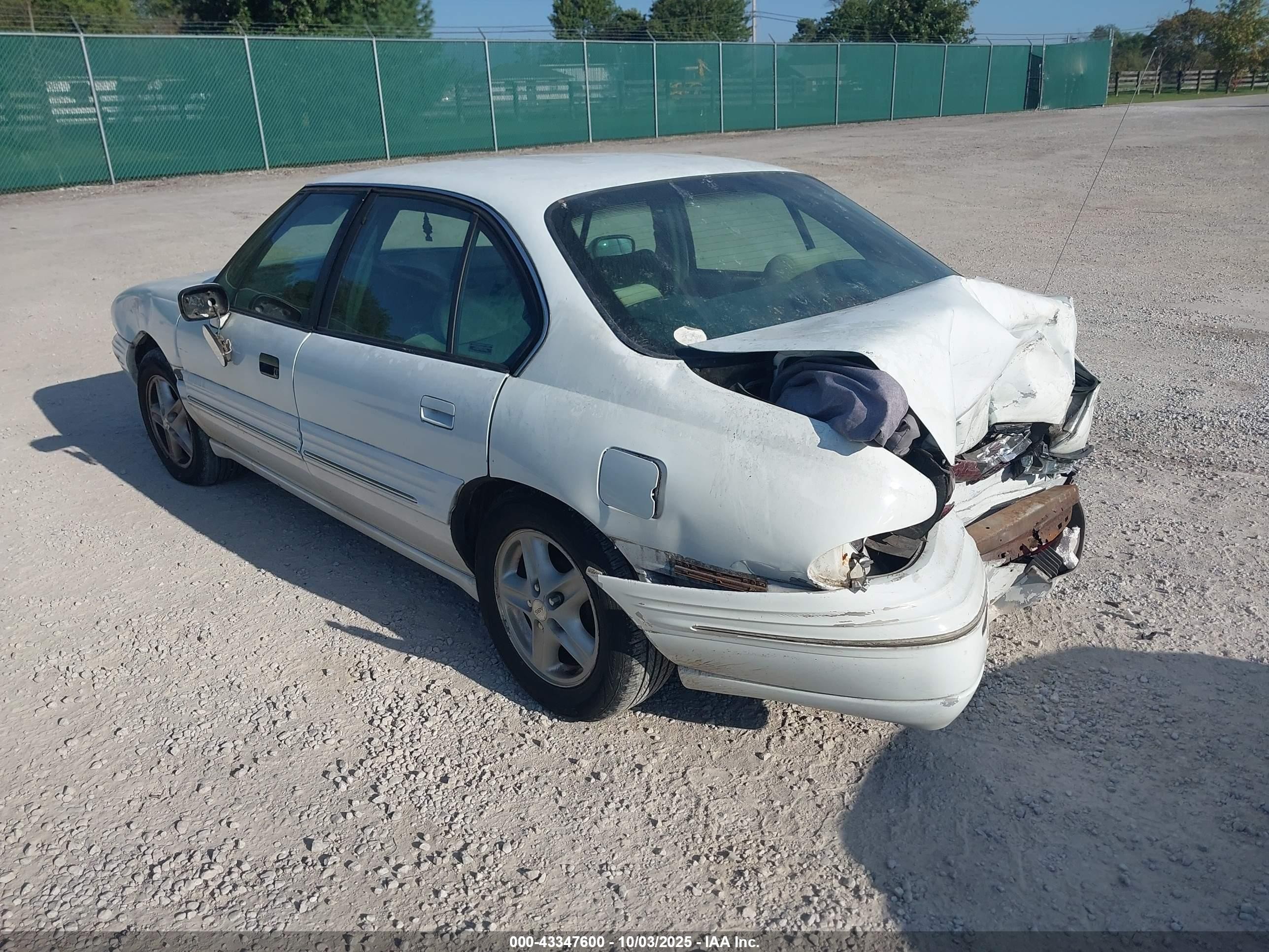 1996 Pontiac Bonneville Se Белый vin: 1G2HX52K9T4210706