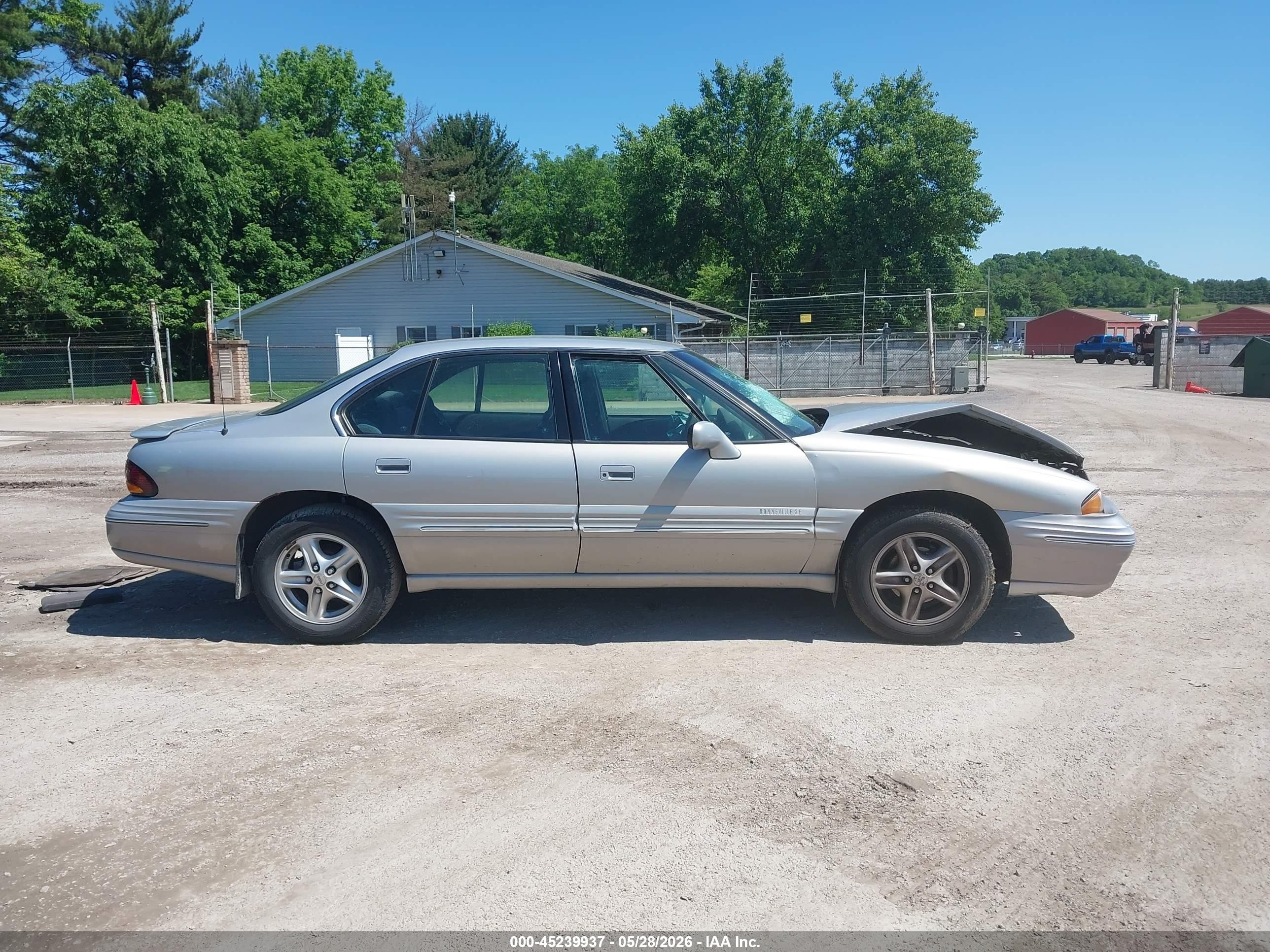 1998 Pontiac Bonneville Se Silver vin: 1G2HX52K9W4201413