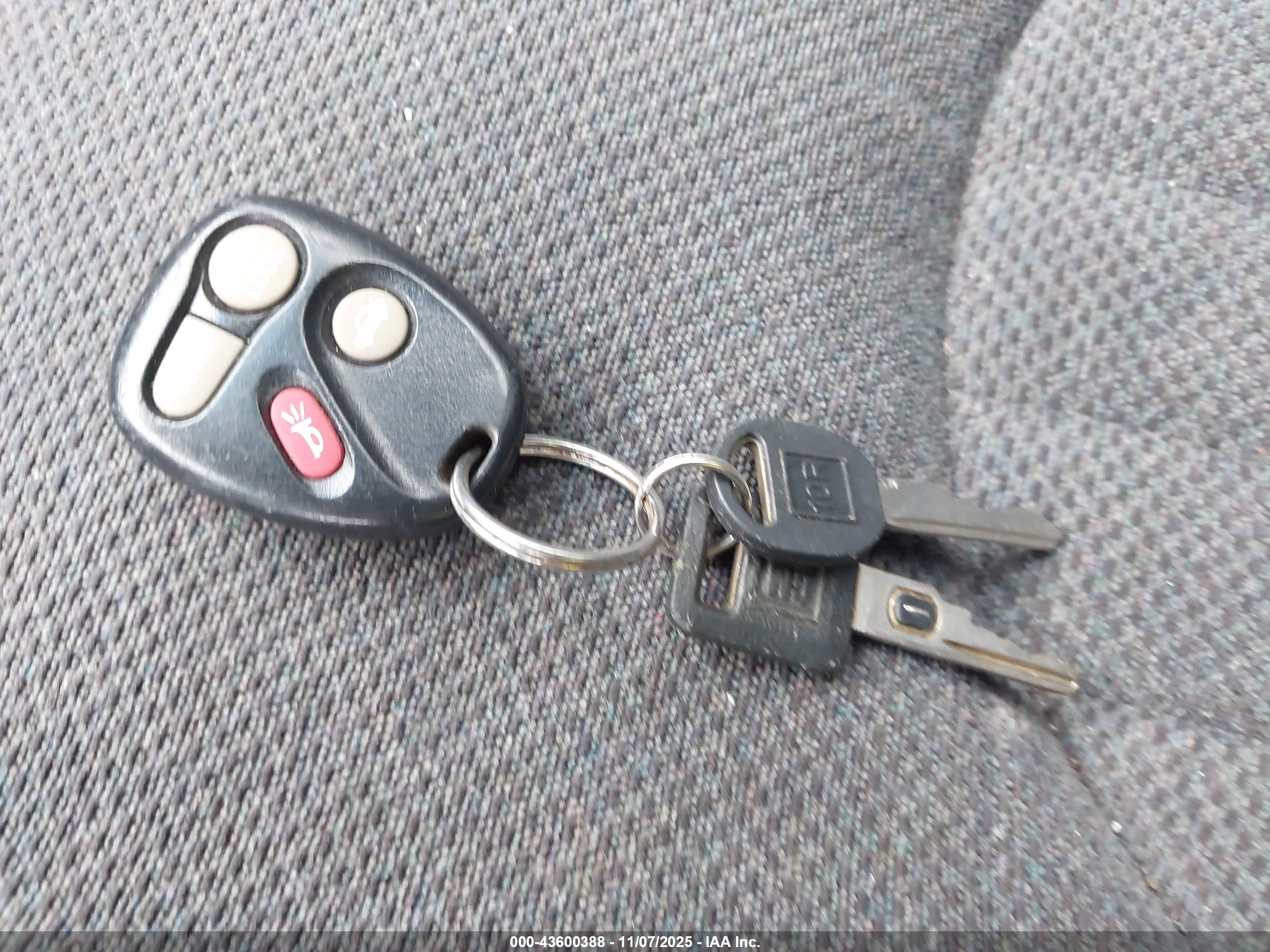 1999 Pontiac Bonneville Se Белый vin: 1G2HX52K9XH223681
