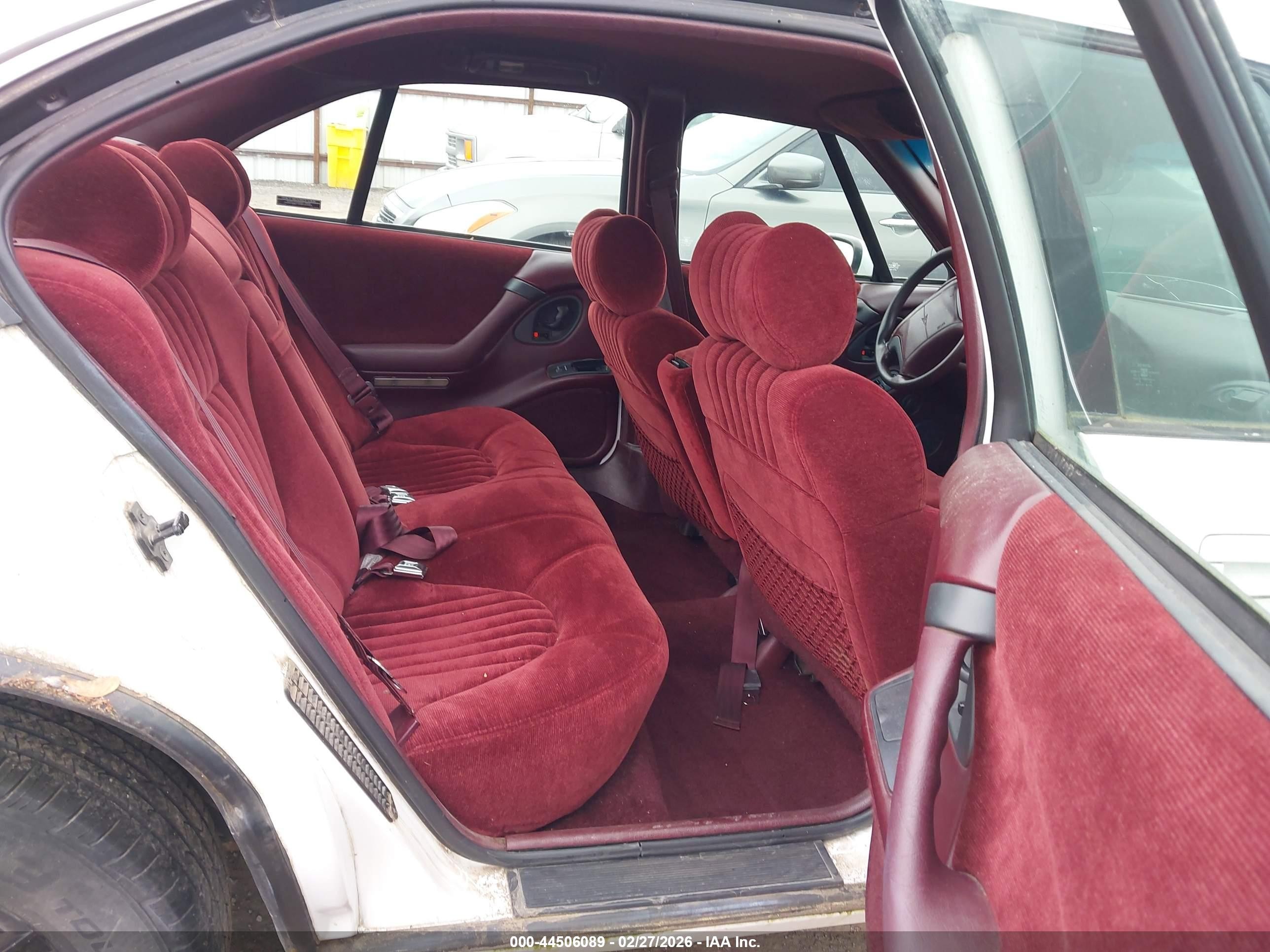 1994 Pontiac Bonneville Se White vin: 1G2HX52L5R4271875