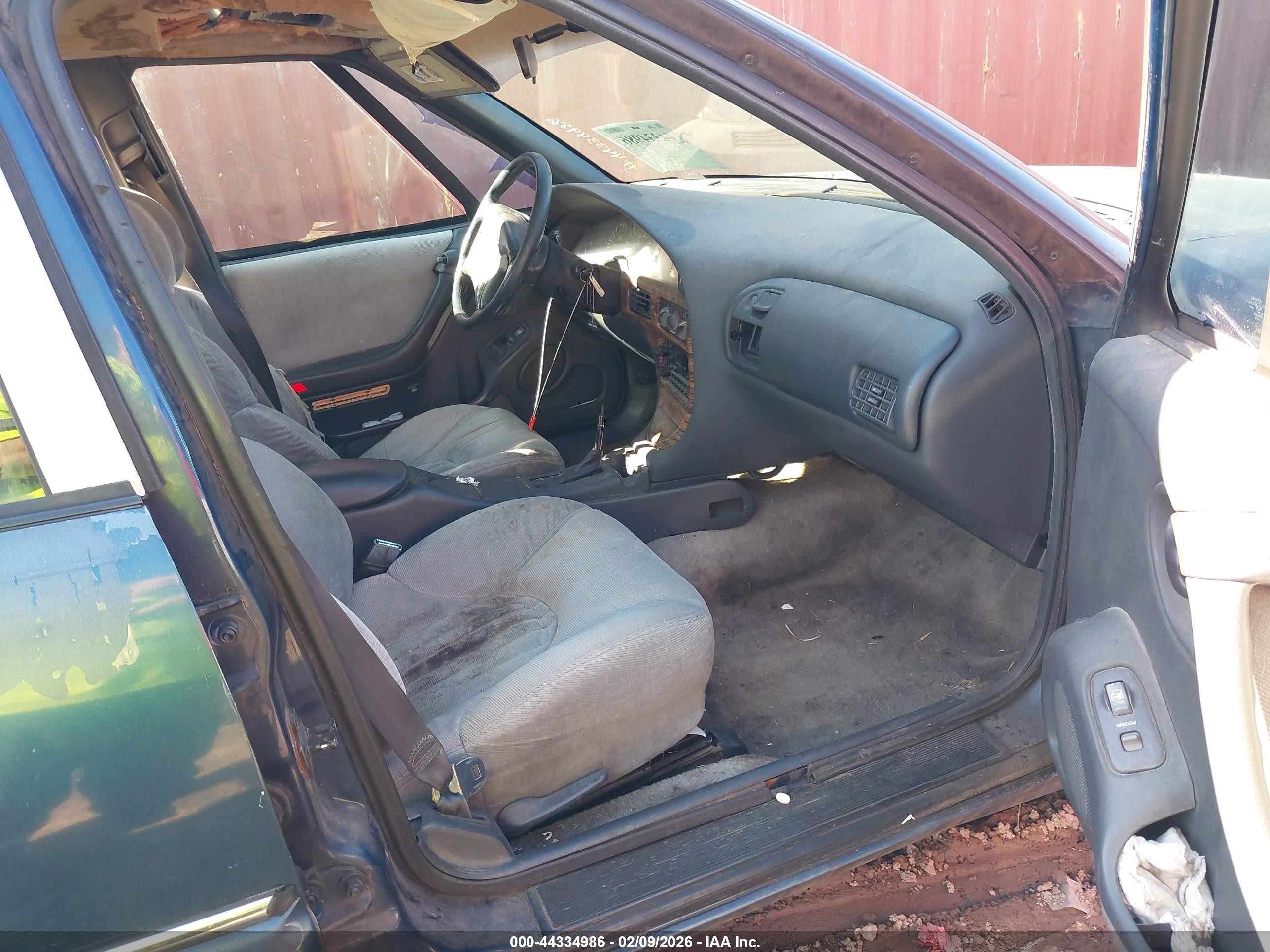 1992 Pontiac Bonneville Se Dark Blue vin: 1G2HX53L1N1226748