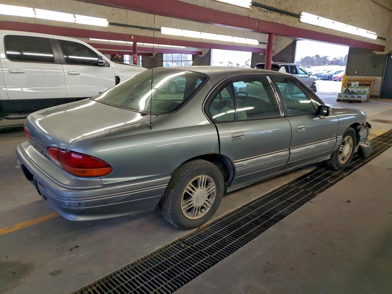 1992 Pontiac Bonneville Se Gray vin: 1G2HX53L4N1290993