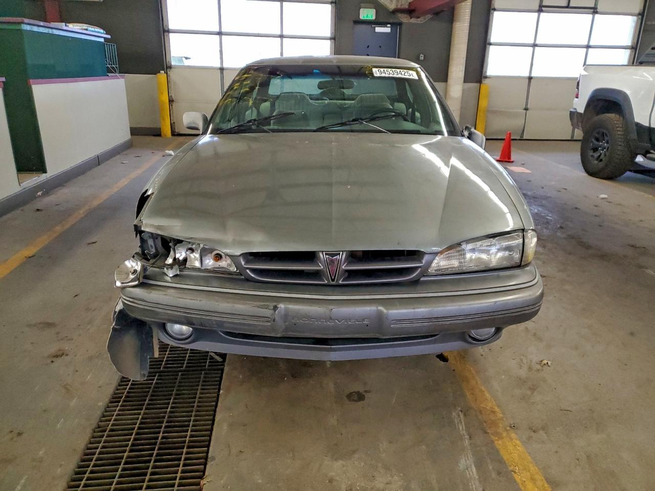 1992 Pontiac Bonneville Se Gray vin: 1G2HX53L4N1290993