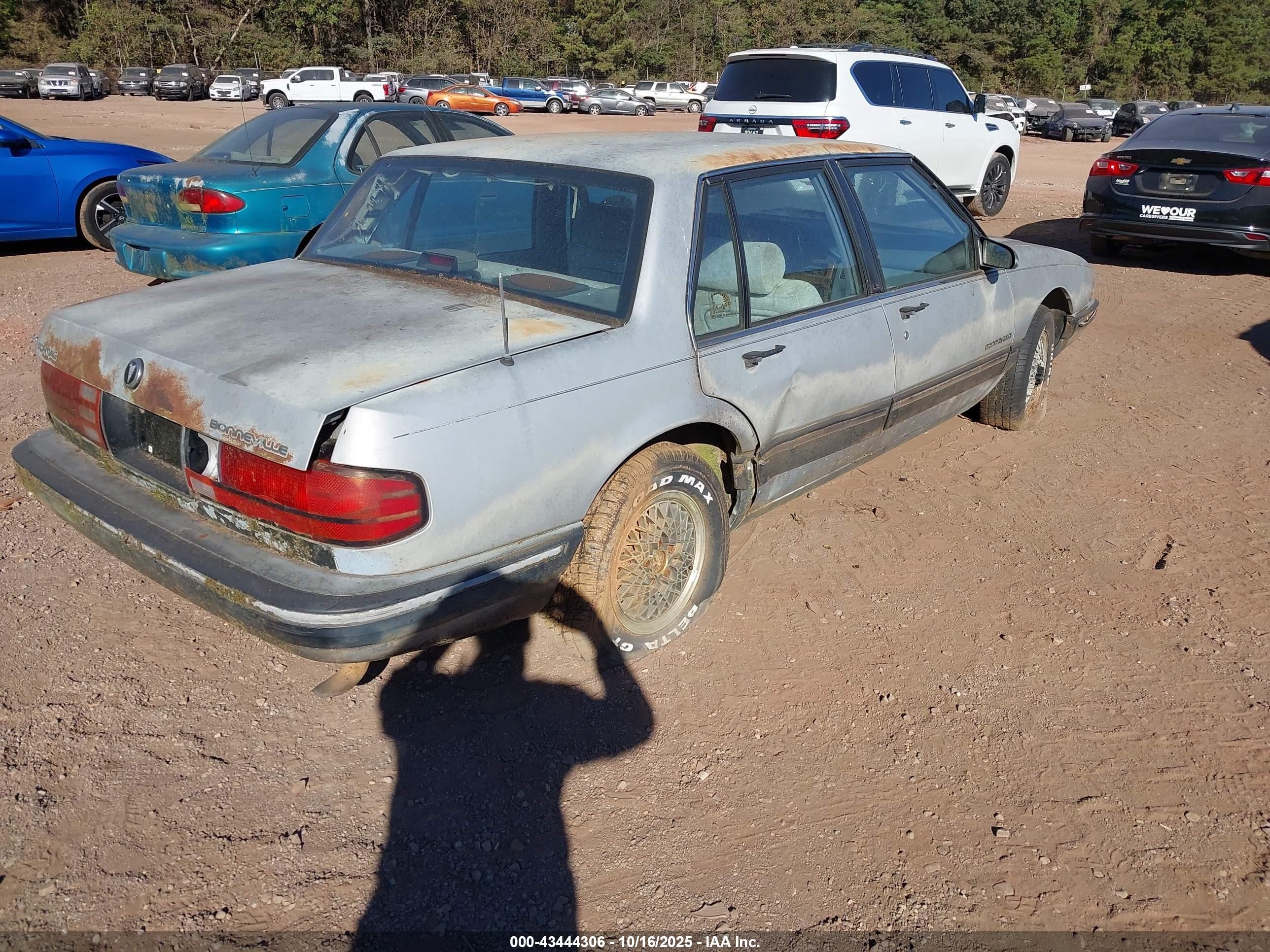 1989 Pontiac Bonneville Le Silver vin: 1G2HX54CXKW249703