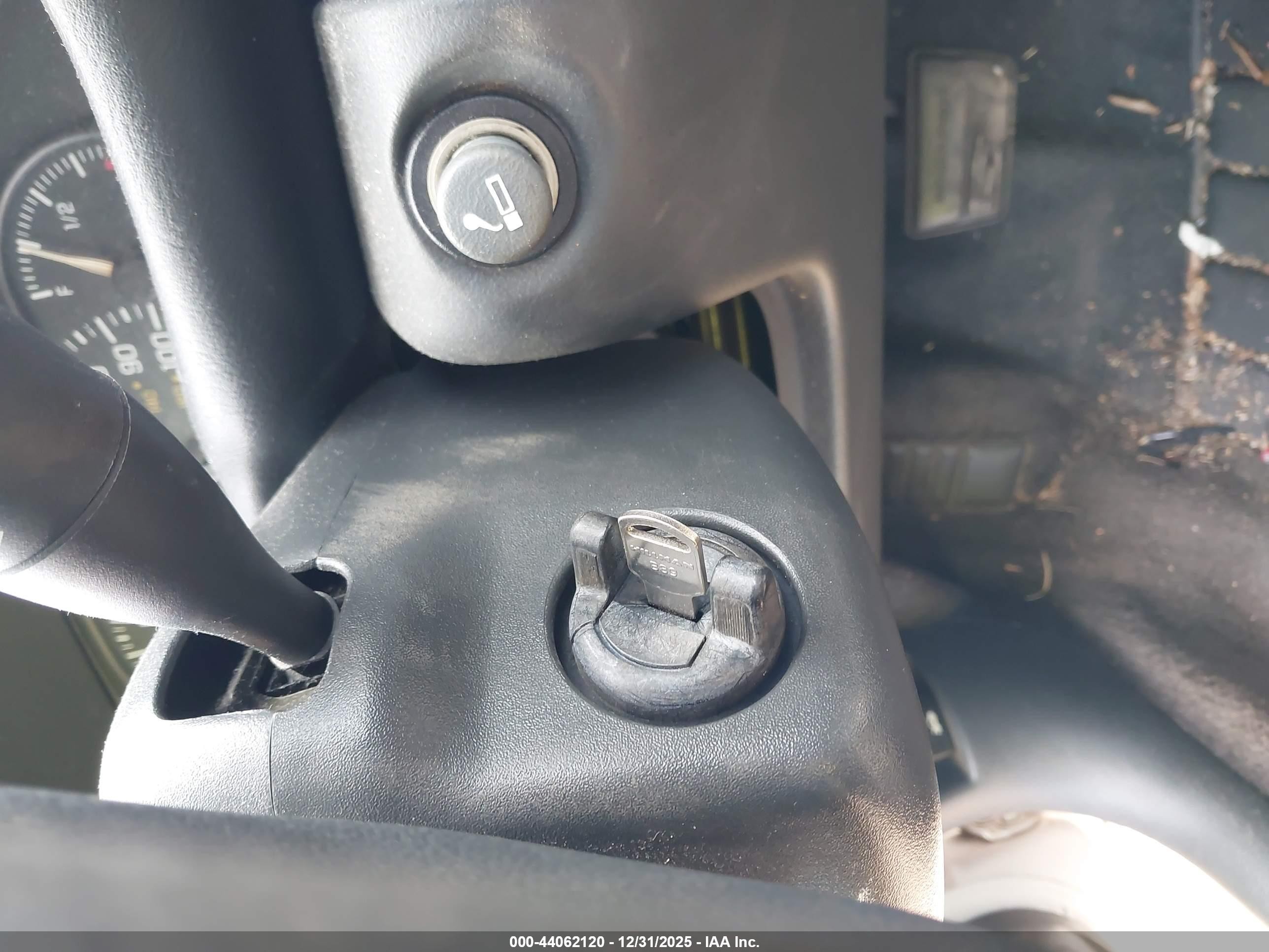 2001 Pontiac Sunfire Se Silver vin: 1G2JB124317114088