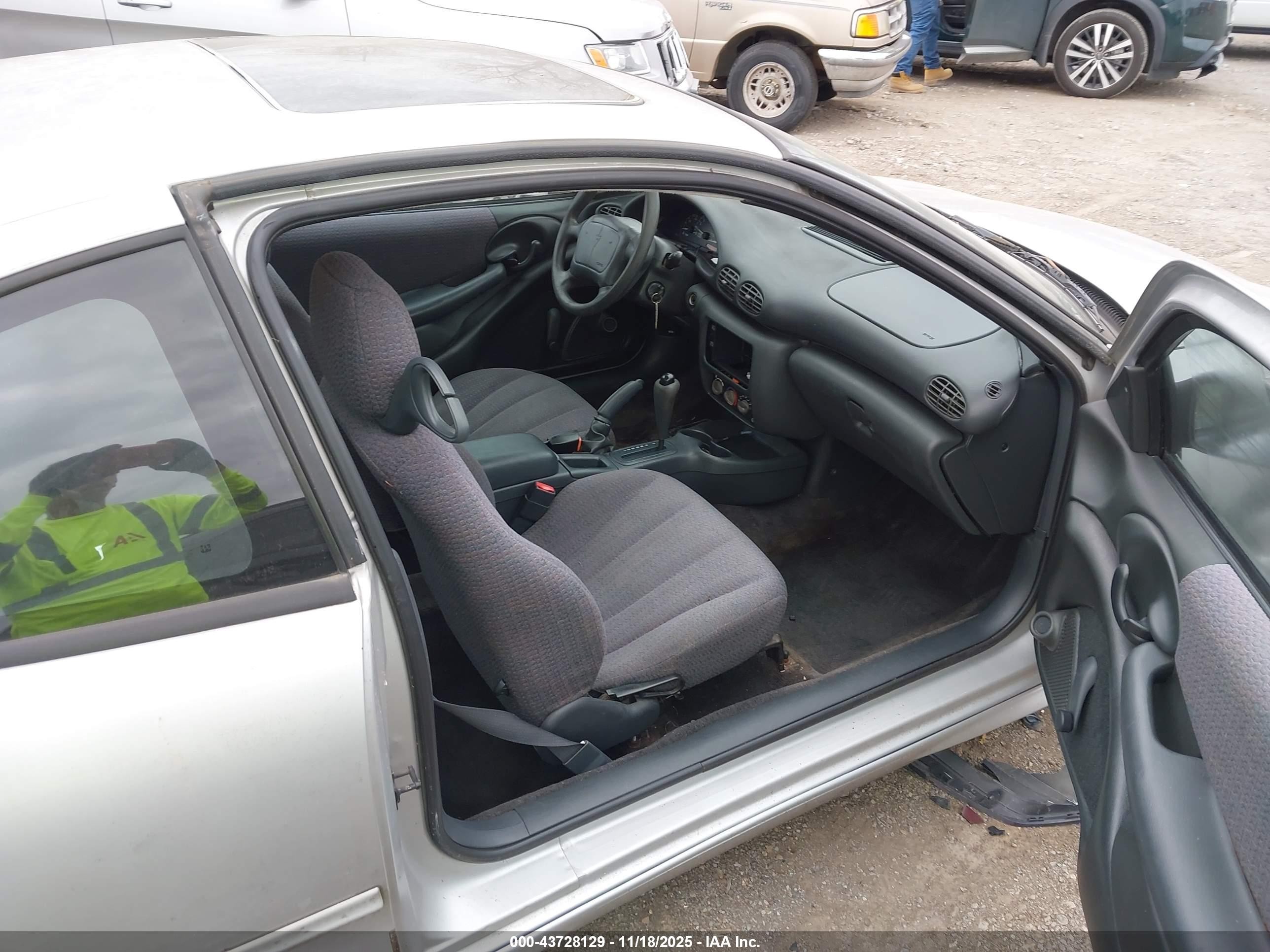 2001 Pontiac Sunfire Se Silver vin: 1G2JB124417113757