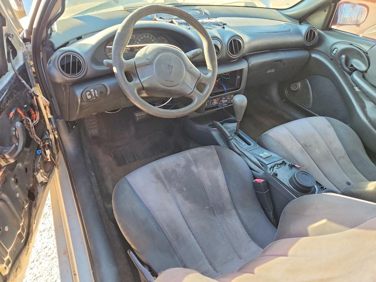 2004 Pontiac Sunfire Silver vin: 1G2JB12F047190258