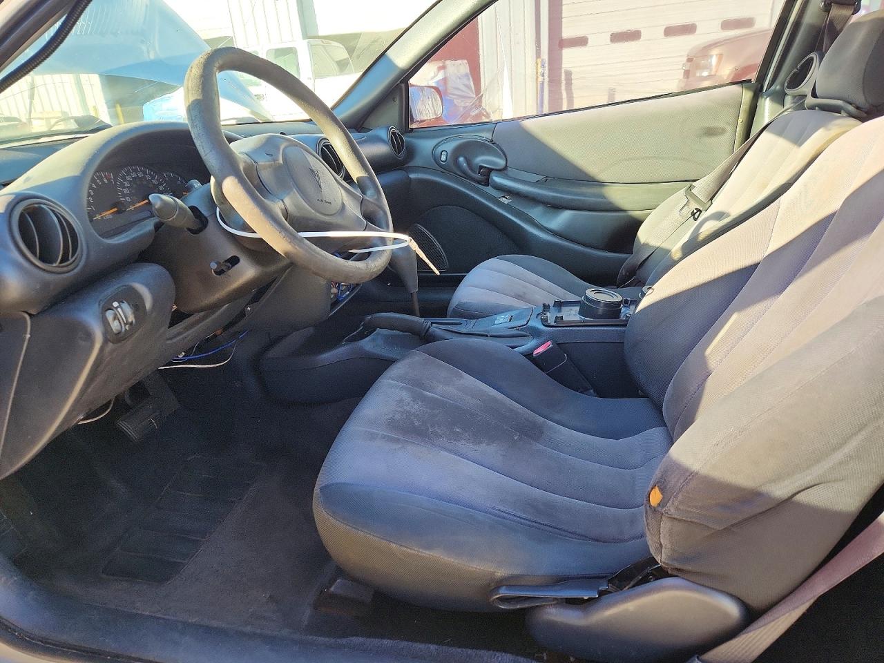 2004 Pontiac Sunfire Silver vin: 1G2JB12F047190258
