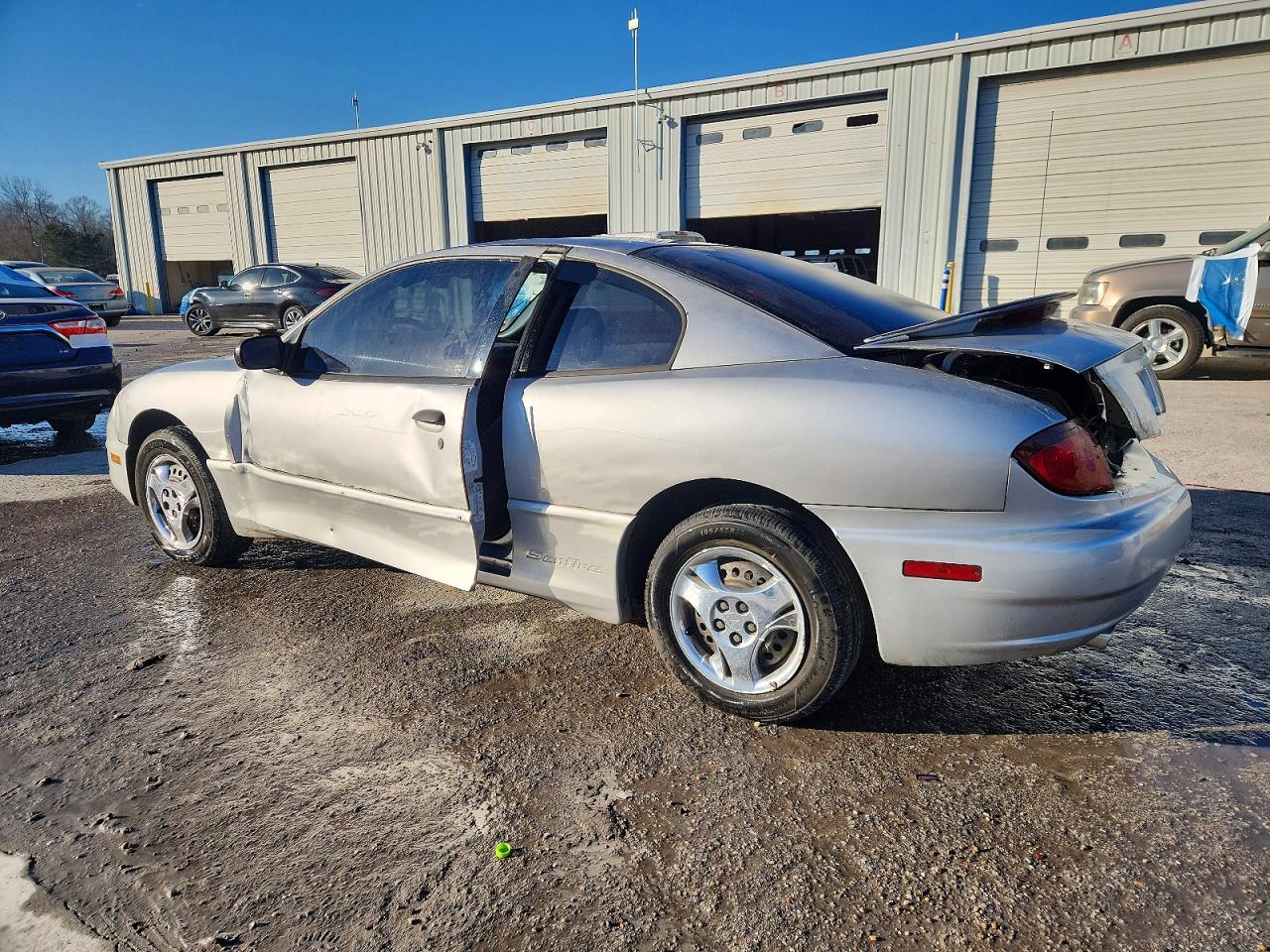 2004 Pontiac Sunfire Silver vin: 1G2JB12F047190258