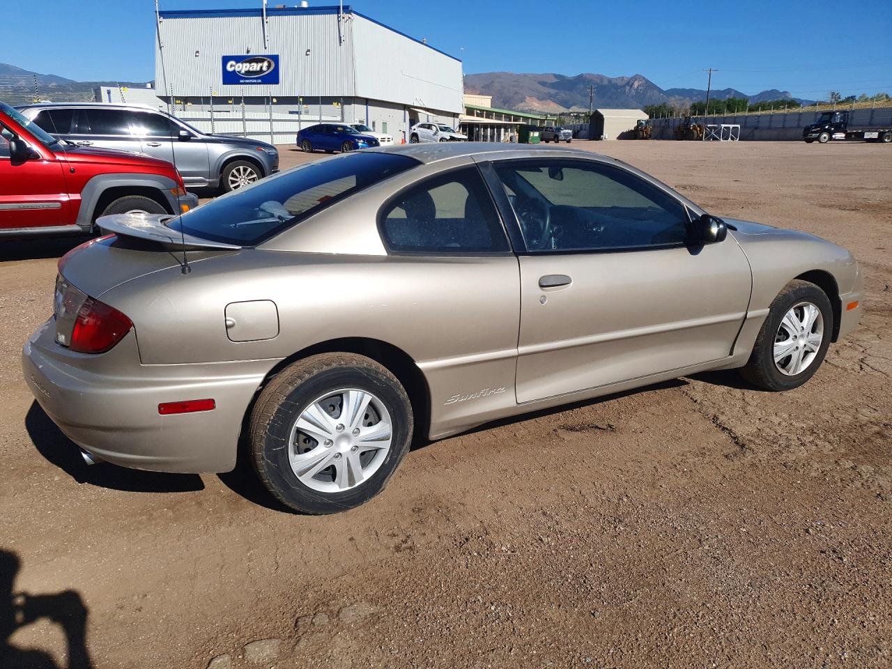 2003 Pontiac Sunfire Gold vin: 1G2JB12F137369858