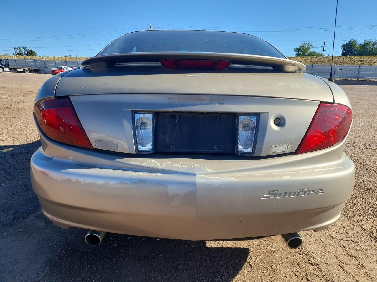 2003 Pontiac Sunfire Gold vin: 1G2JB12F137369858