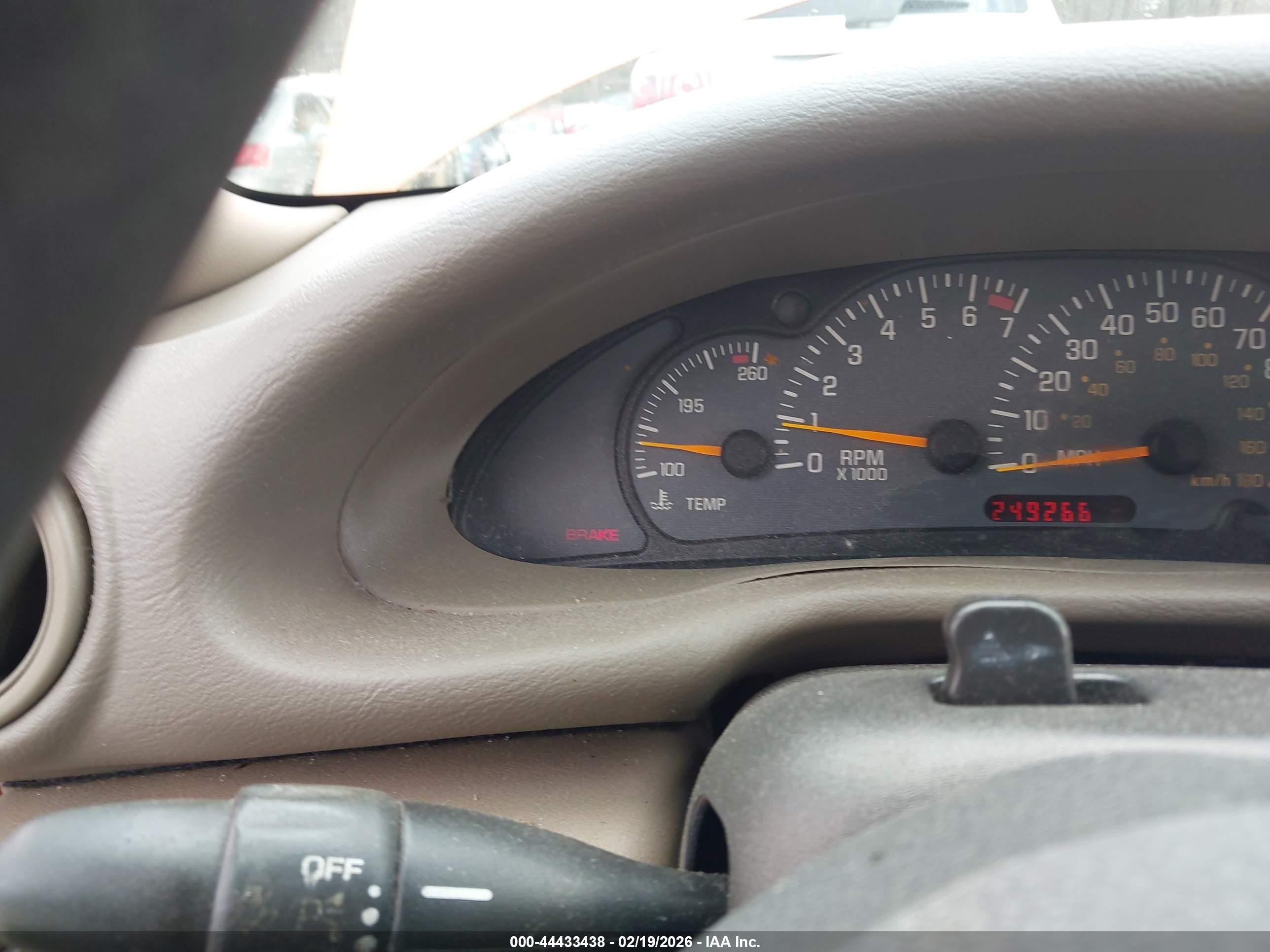2004 Pontiac Sunfire   Orange vin: 1G2JB12F147114354