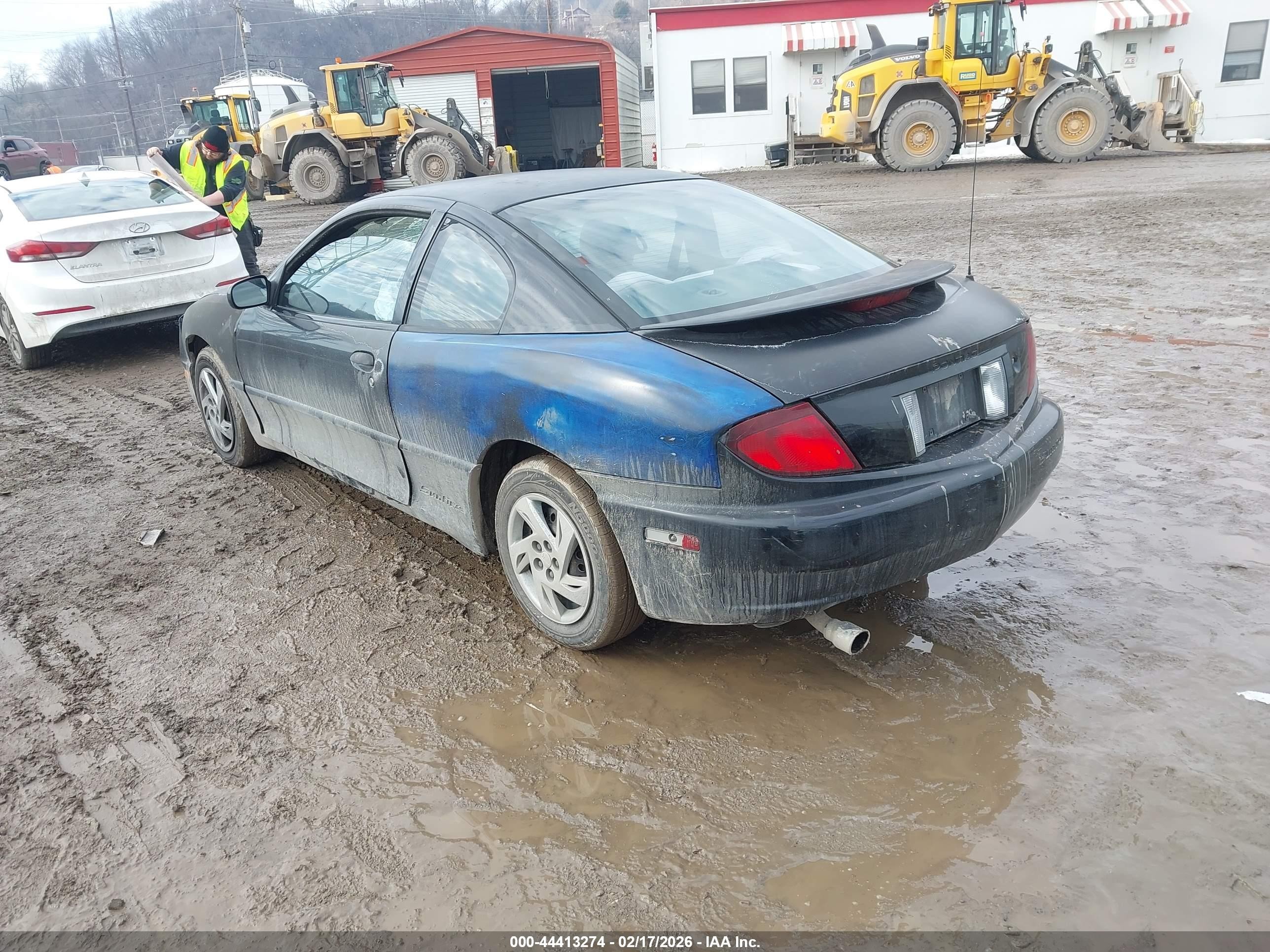 2004 Pontiac Sunfire   Black vin: 1G2JB12F147208041