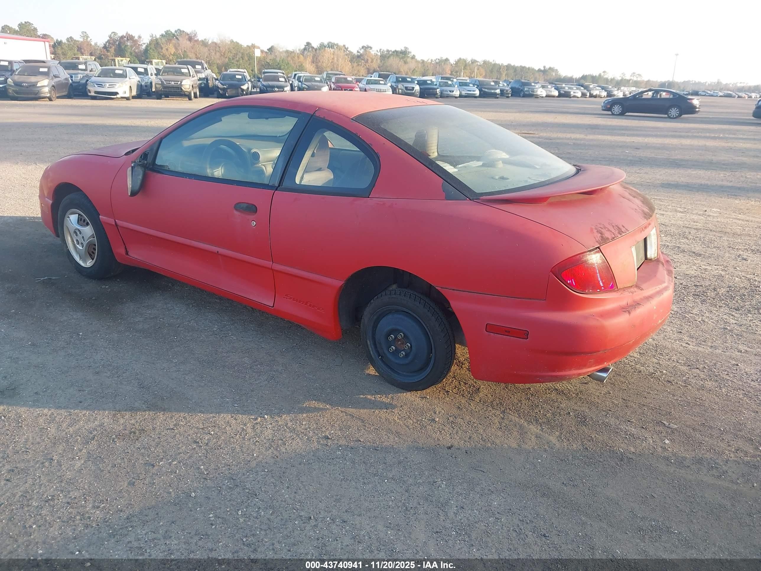 2004 Pontiac Sunfire   Red vin: 1G2JB12F147361776