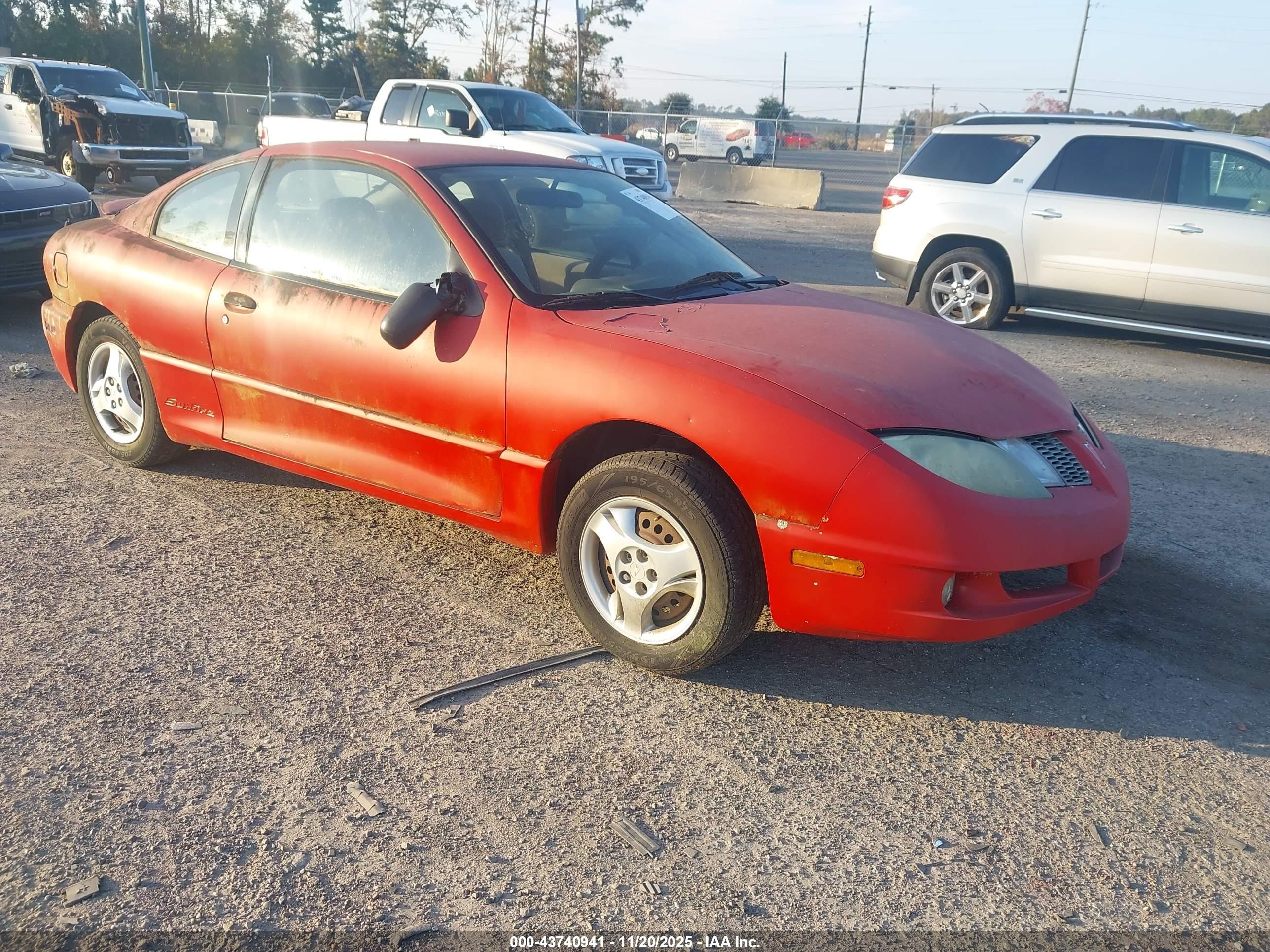2004 Pontiac Sunfire   Red vin: 1G2JB12F147361776