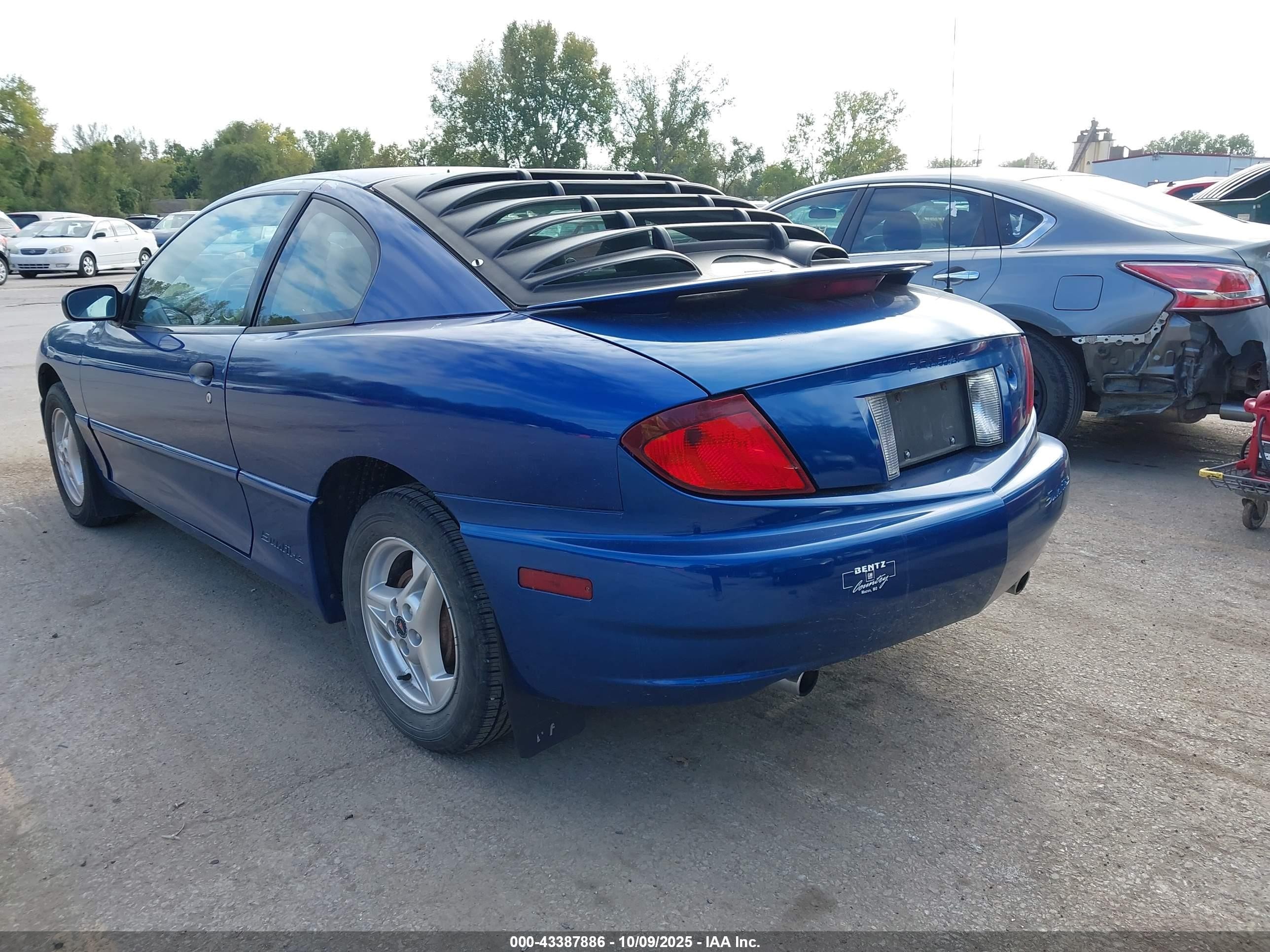 2003 Pontiac Sunfire Blue vin: 1G2JB12F237155249