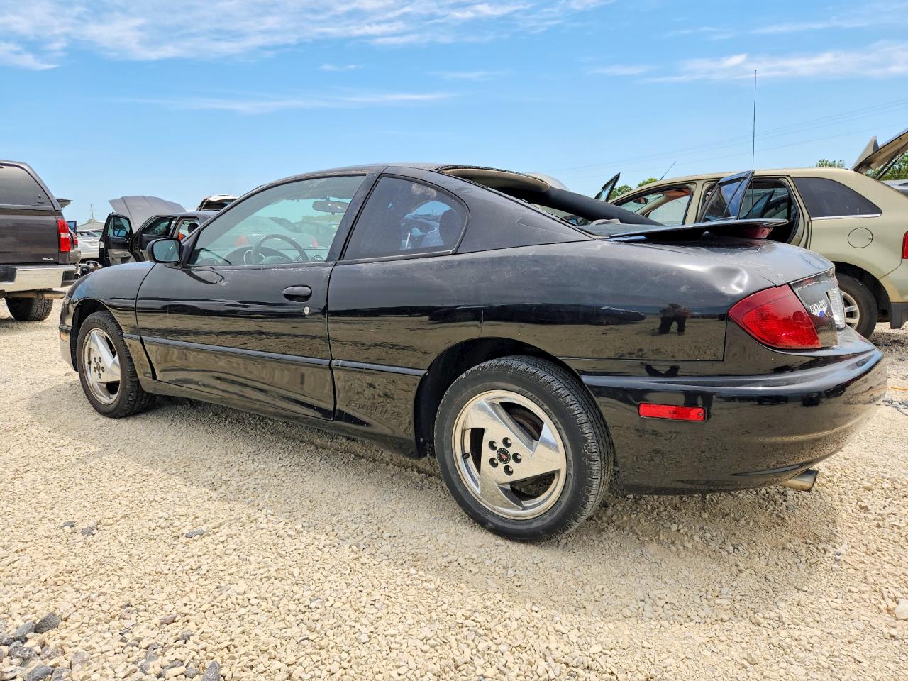 2003 Pontiac Sunfire Черный vin: 1G2JB12F237237854