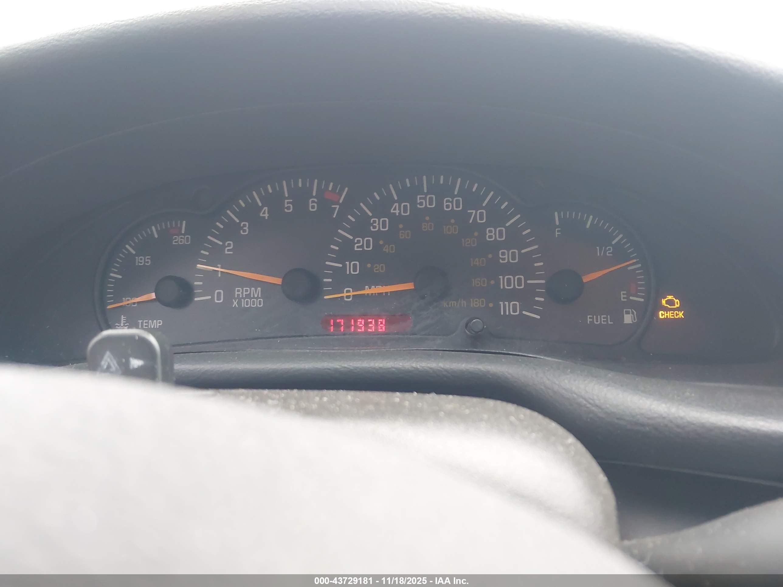 2004 Pontiac Sunfire   Yellow vin: 1G2JB12F247210543