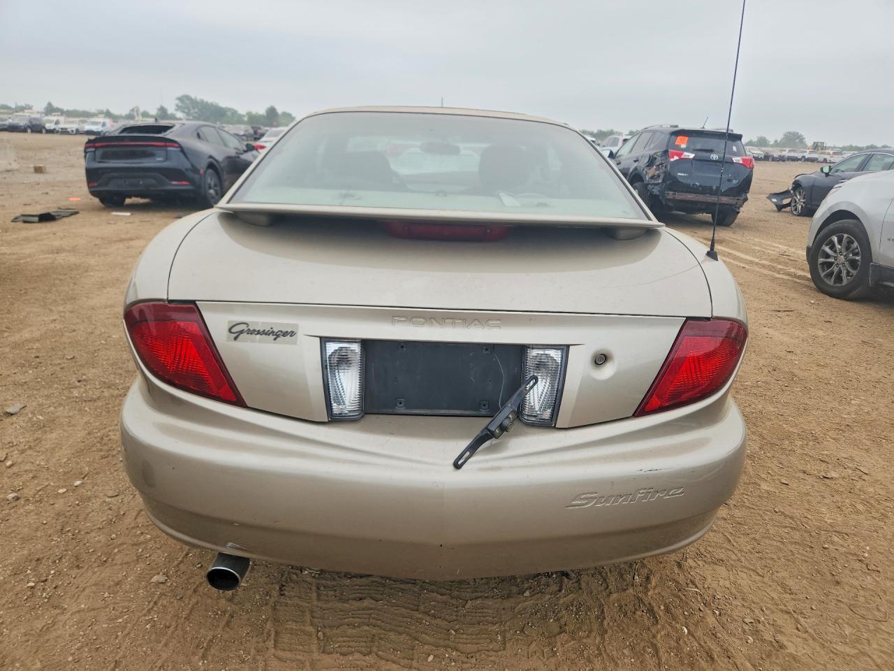 2004 Pontiac Sunfire Beige vin: 1G2JB12F347268712