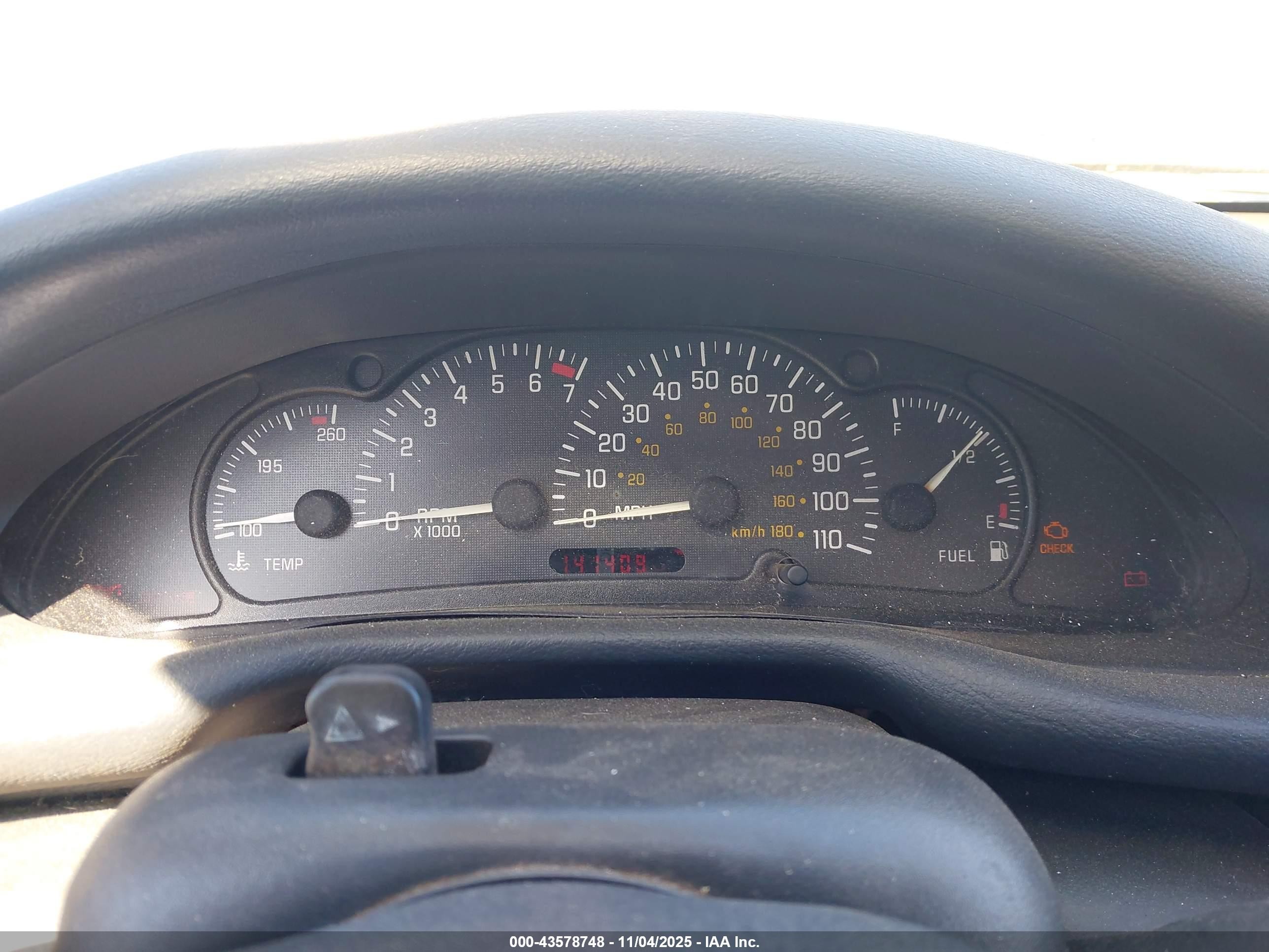 2003 Pontiac Sunfire   Silver vin: 1G2JB12F437354982