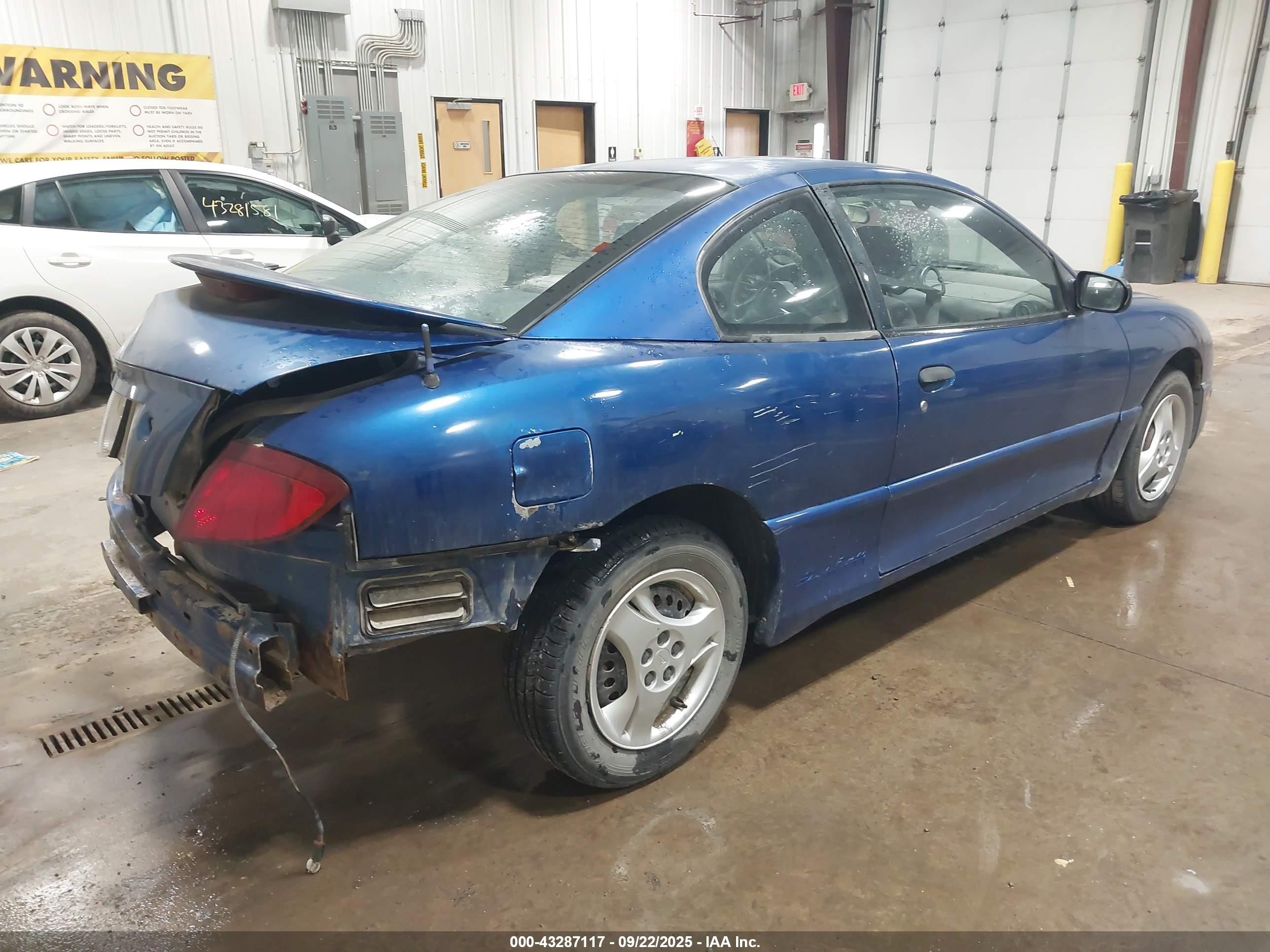 2004 Pontiac Sunfire   Blue vin: 1G2JB12F547292266