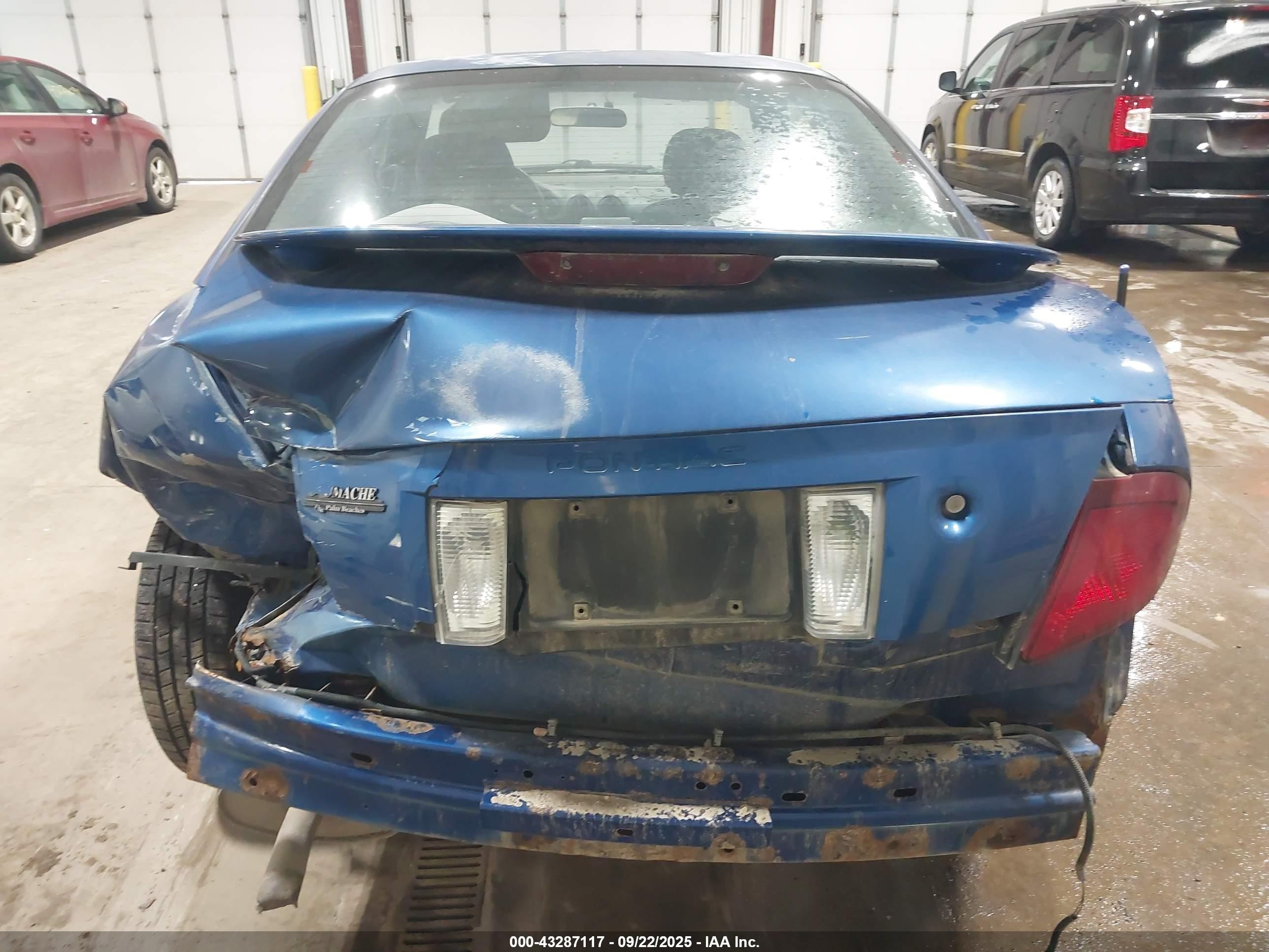 2004 Pontiac Sunfire   Blue vin: 1G2JB12F547292266