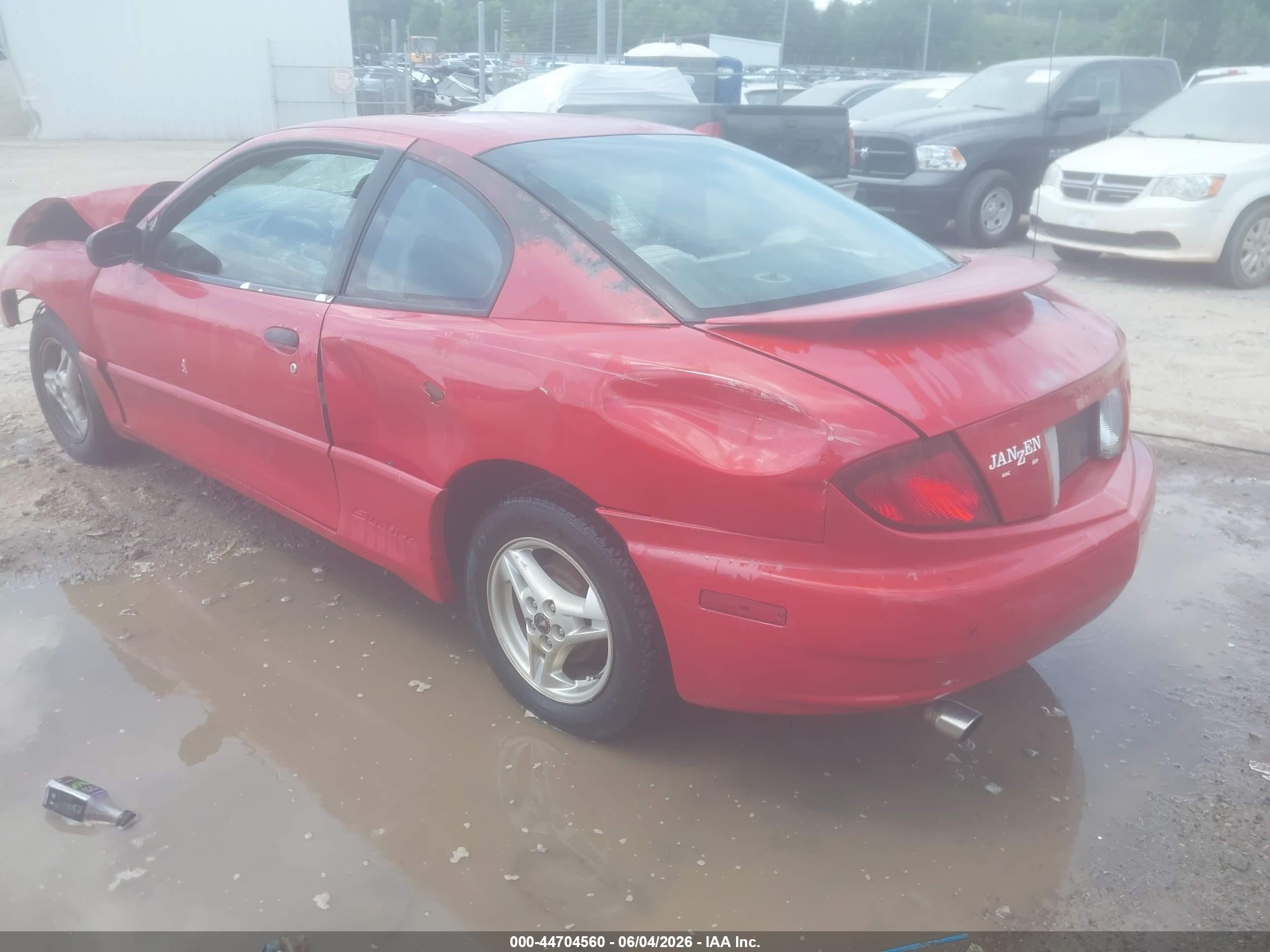 2004 Pontiac Sunfire   Red vin: 1G2JB12F547298178