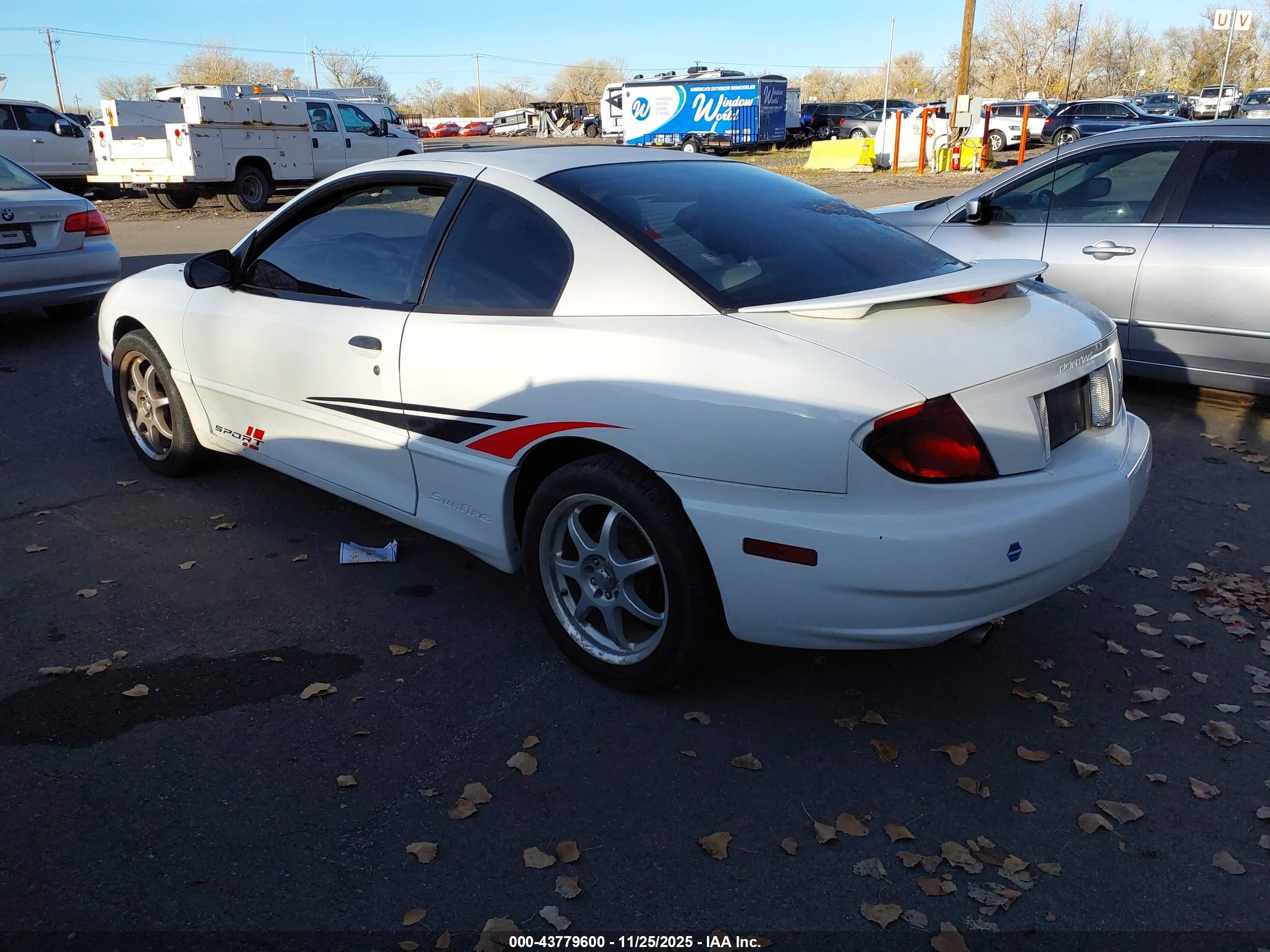 2003 Pontiac Sunfire   White vin: 1G2JB12F637304875