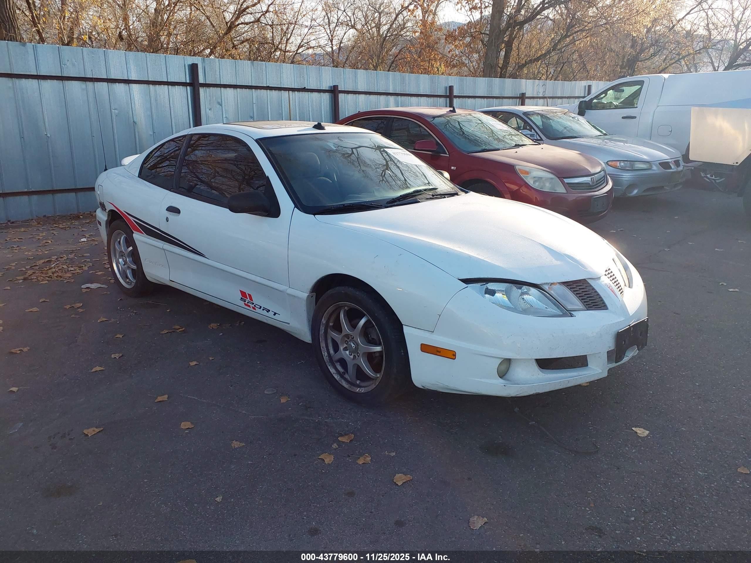 2003 Pontiac Sunfire   Белый vin: 1G2JB12F637304875