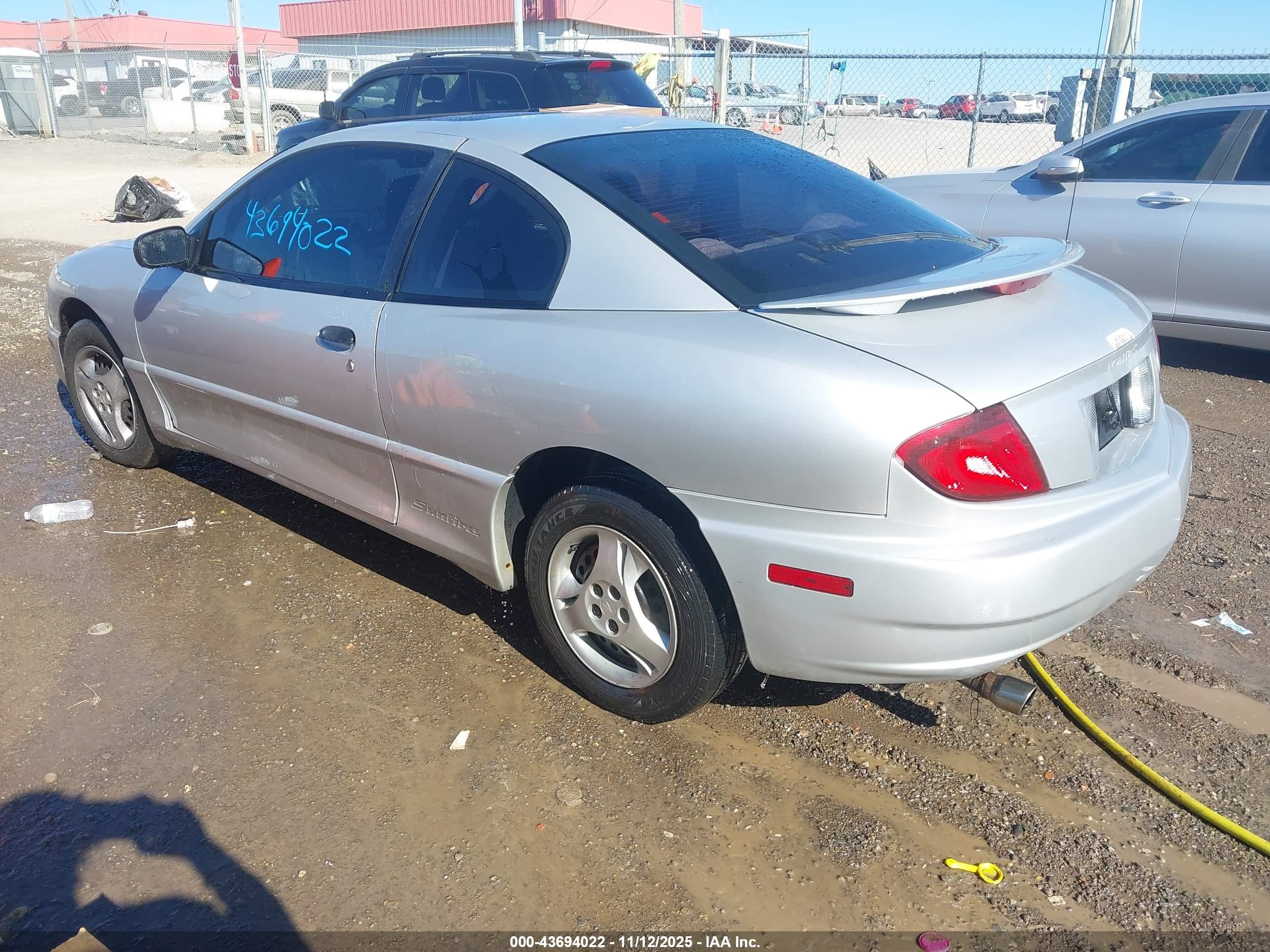 2004 Pontiac Sunfire   Silver vin: 1G2JB12F647350224
